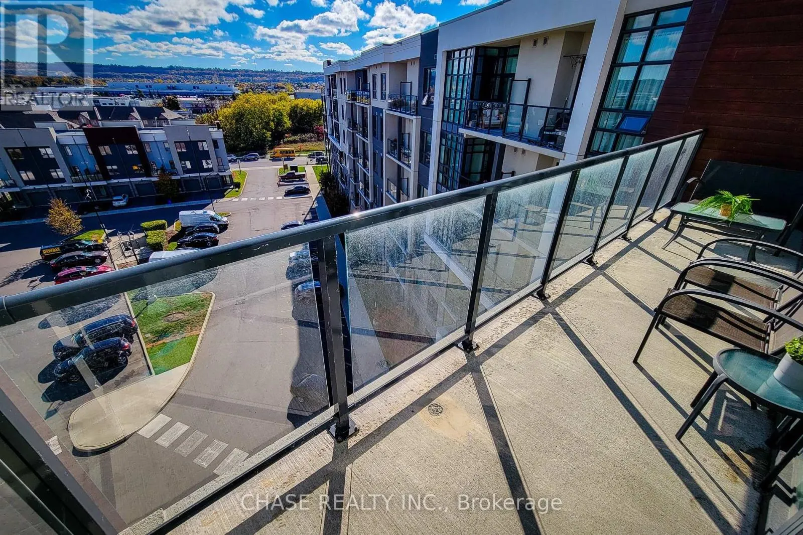 638 - 125 SHOREVIEW PLACE