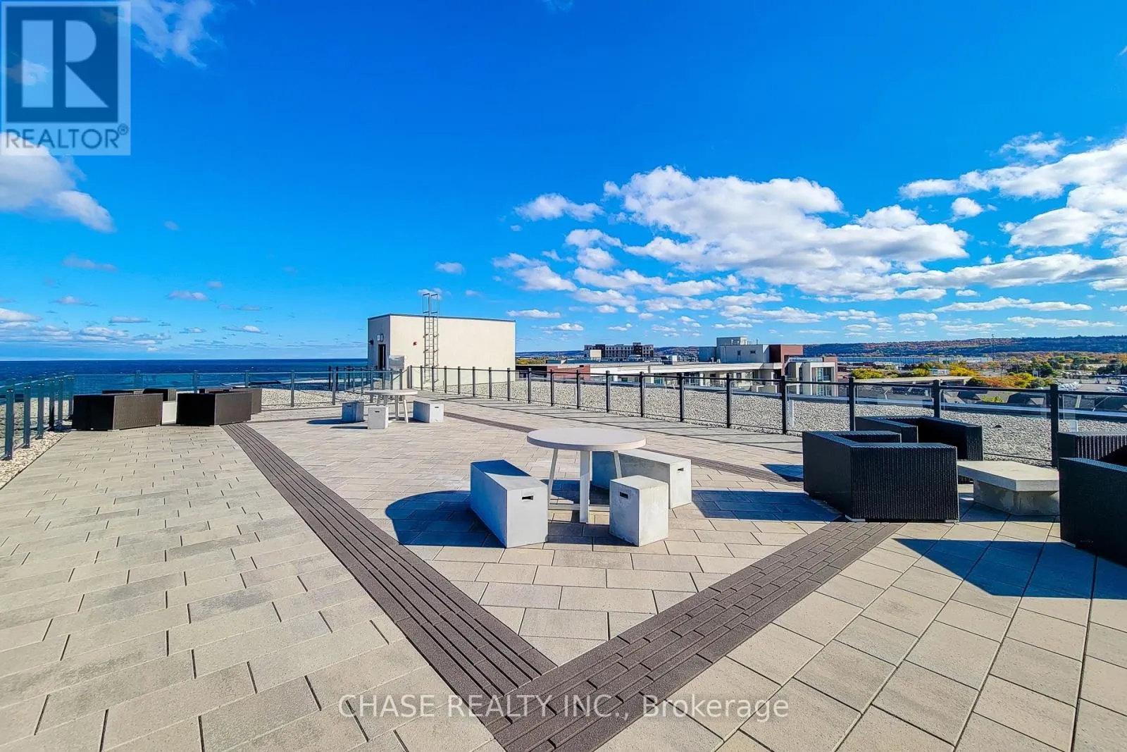 638 - 125 SHOREVIEW PLACE