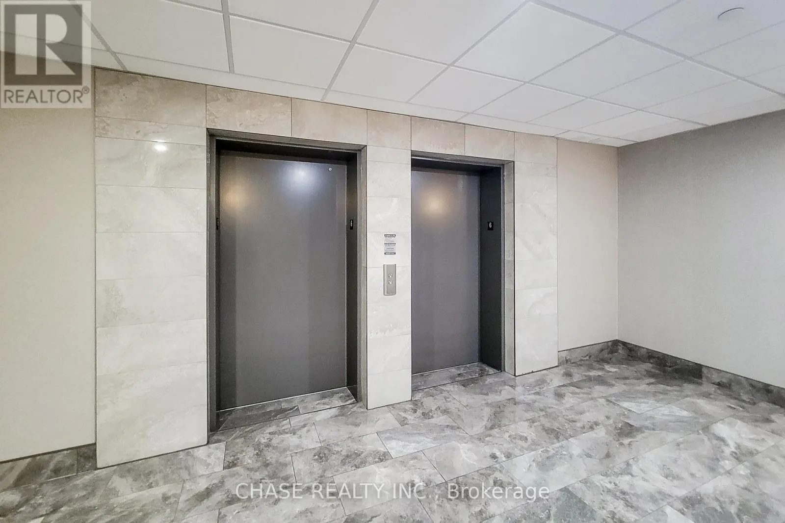 638 - 125 SHOREVIEW PLACE