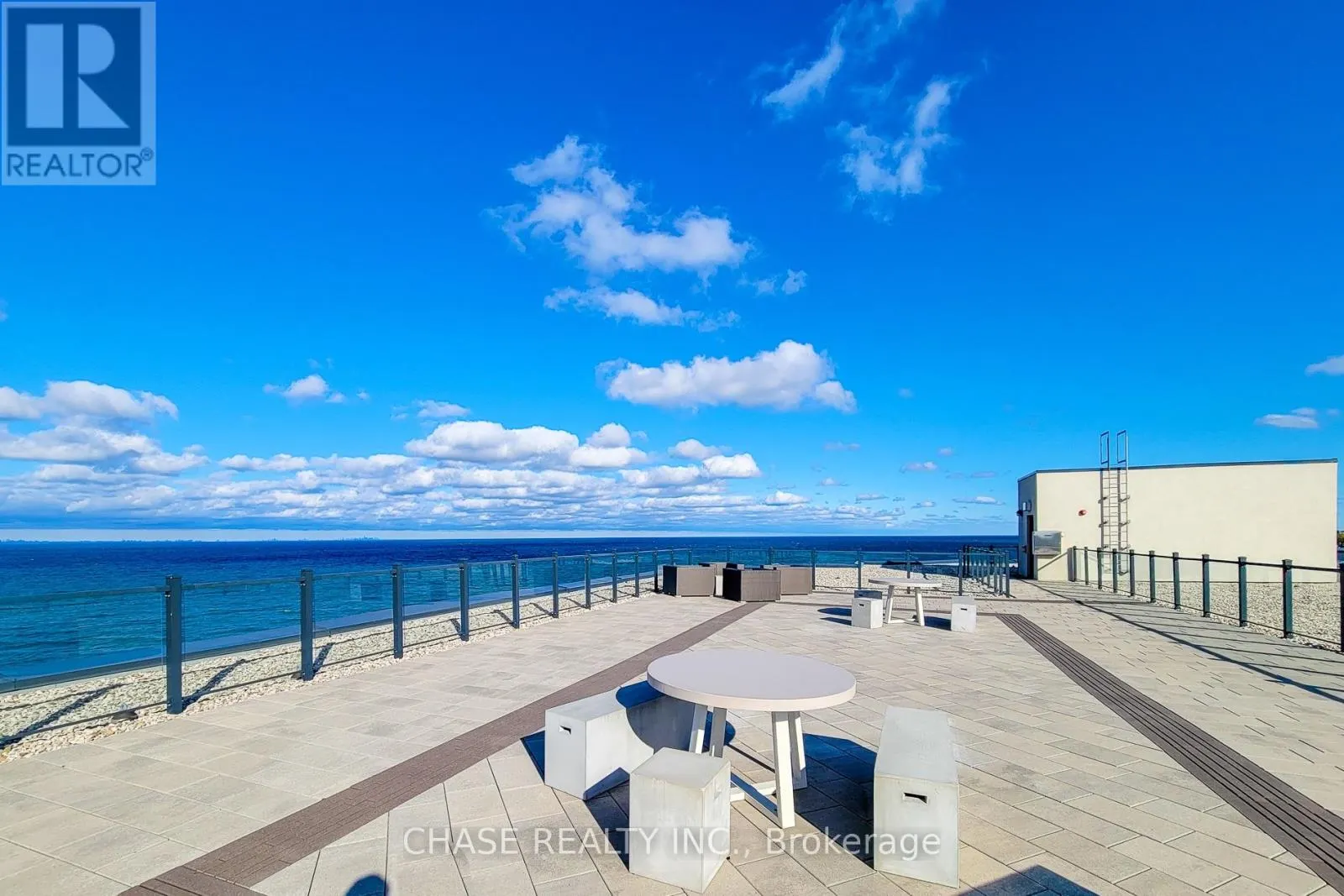 638 - 125 SHOREVIEW PLACE