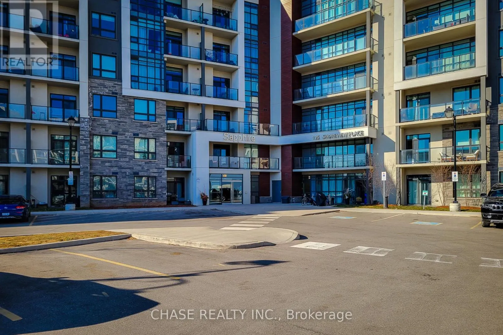 638 - 125 SHOREVIEW PLACE