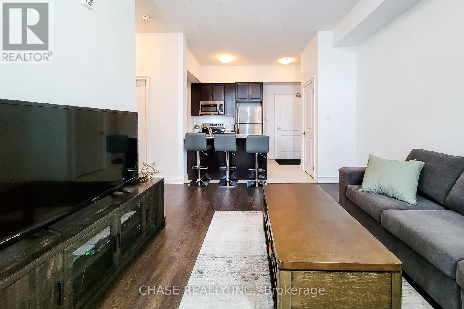 638 - 125 SHOREVIEW PLACE