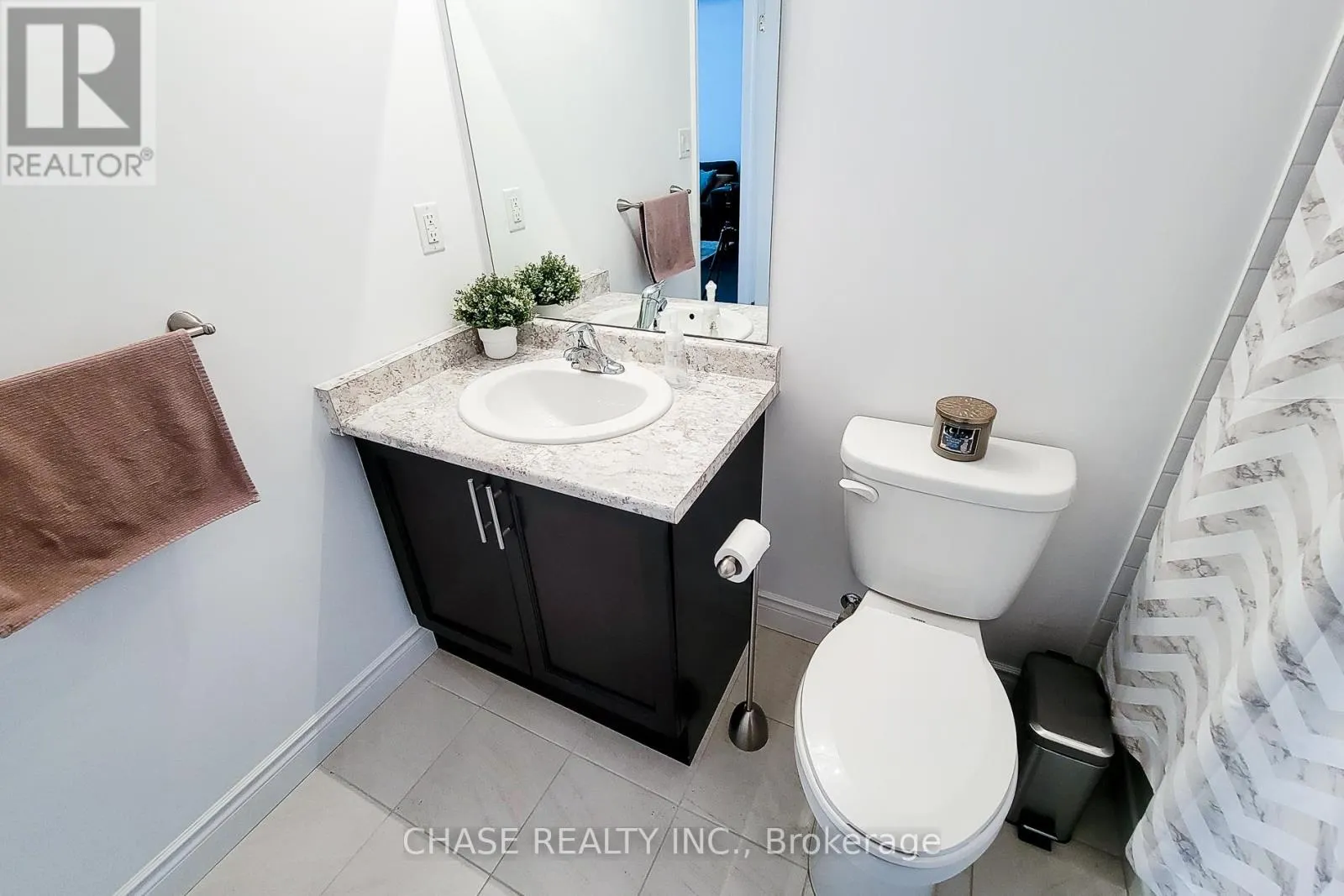 638 - 125 SHOREVIEW PLACE