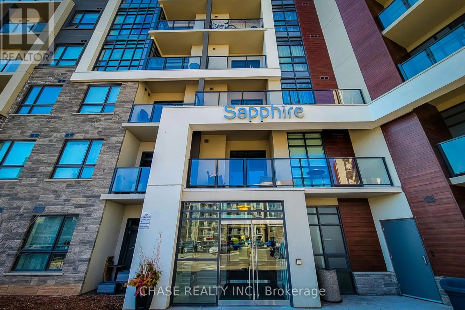 638 - 125 SHOREVIEW PLACE