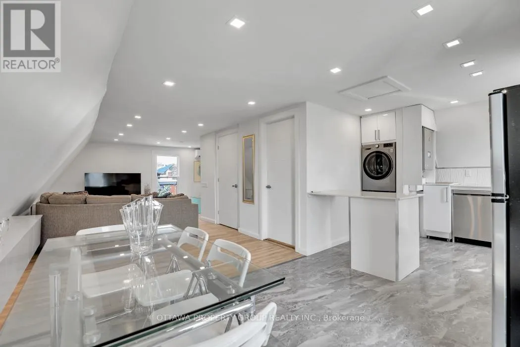 C - 149 CONCORD STREET W