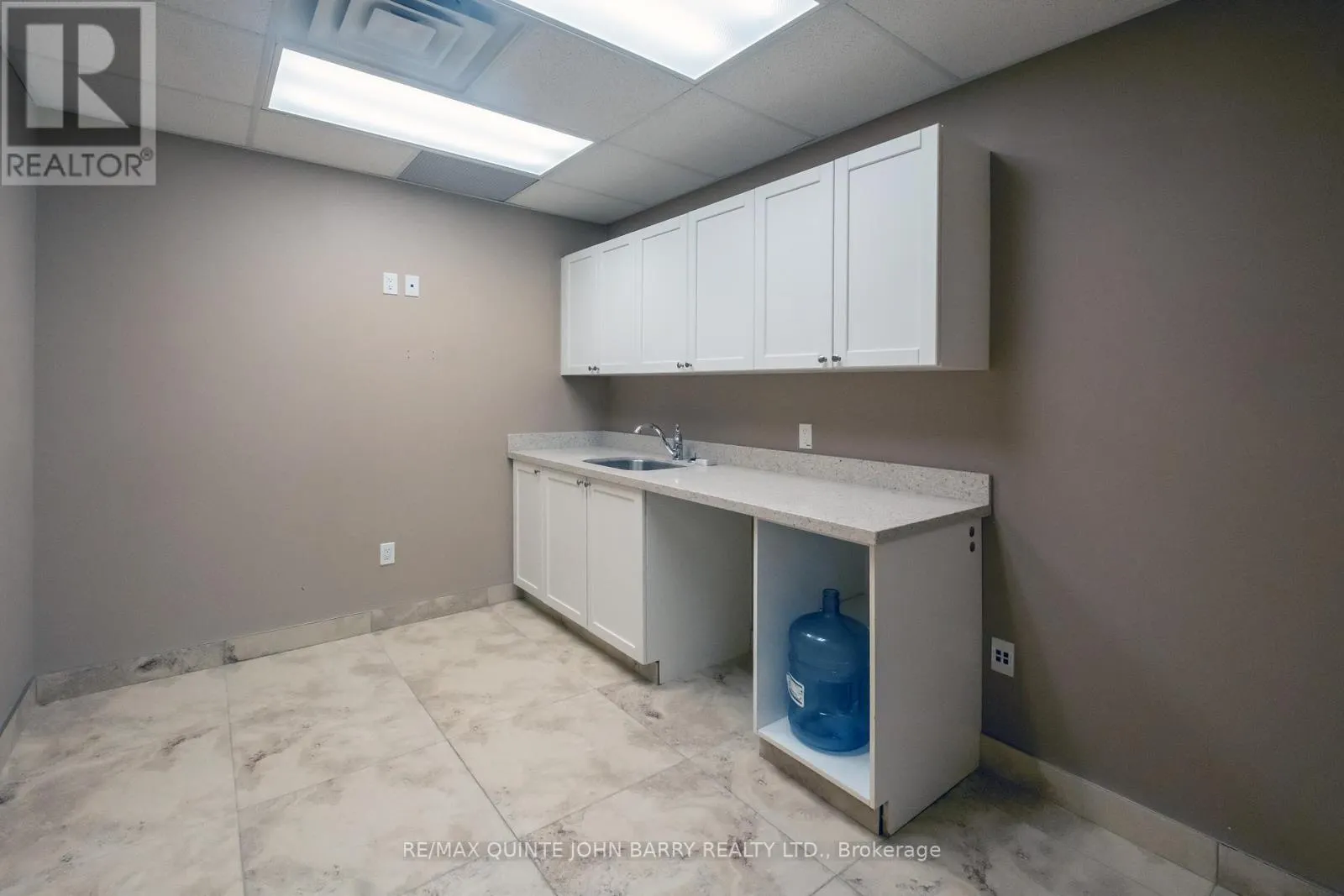 201 - 30 KING STREET, #201