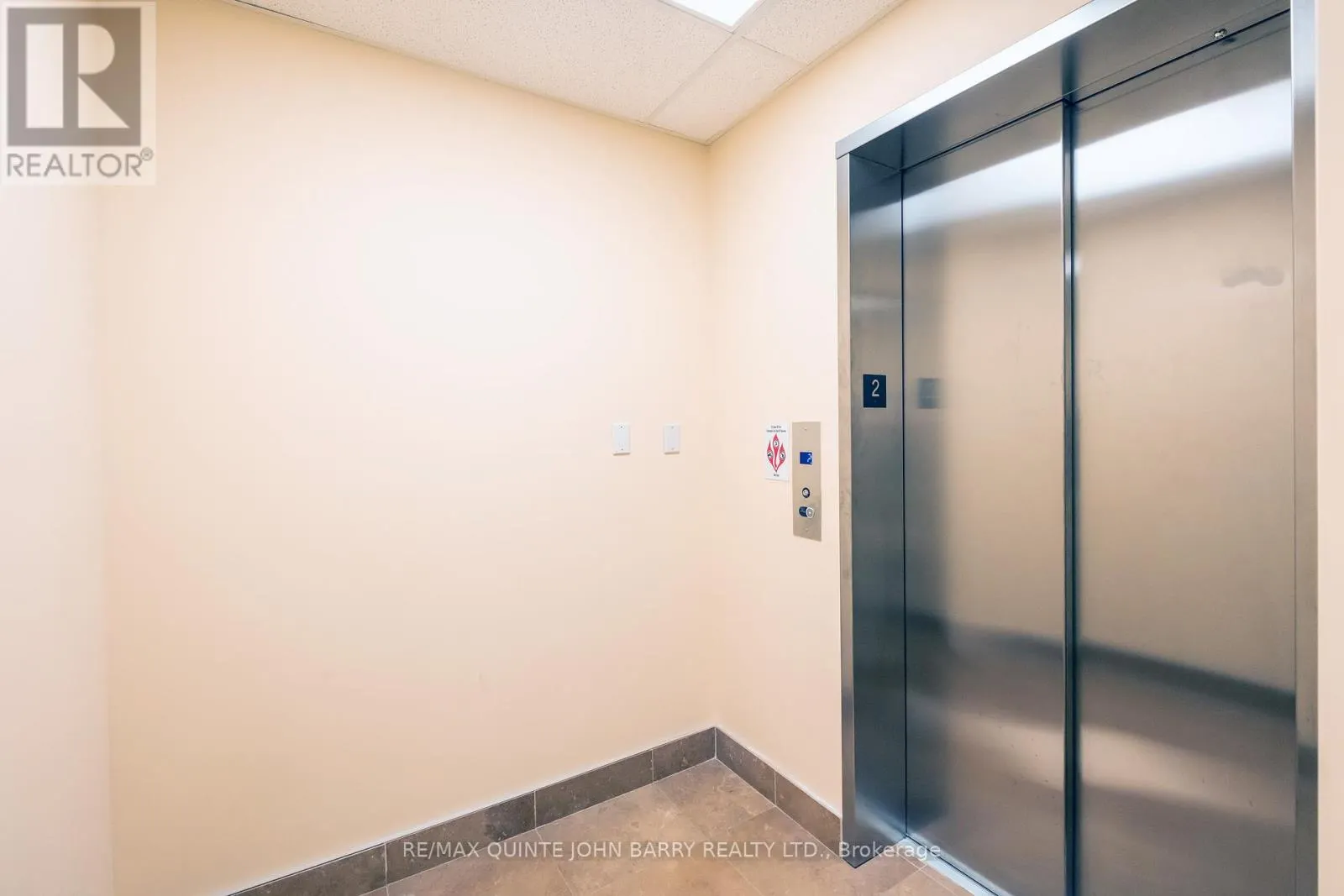 201 - 30 KING STREET, #201