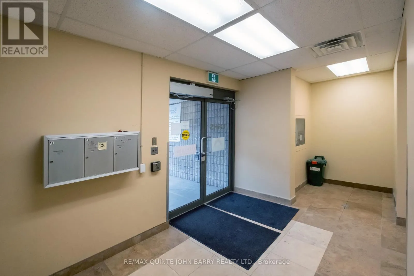 201 - 30 KING STREET, #201