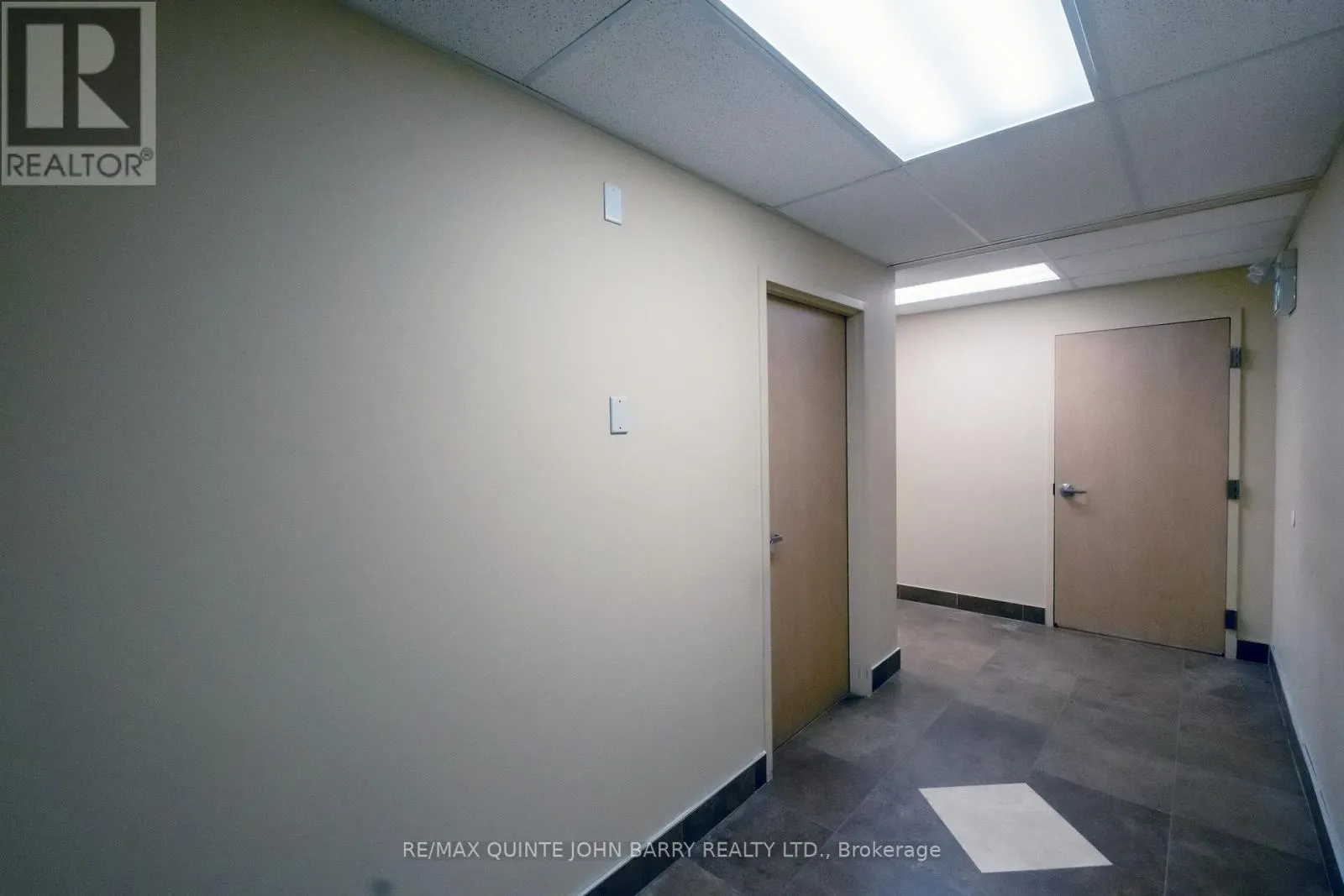 201 - 30 KING STREET, #201