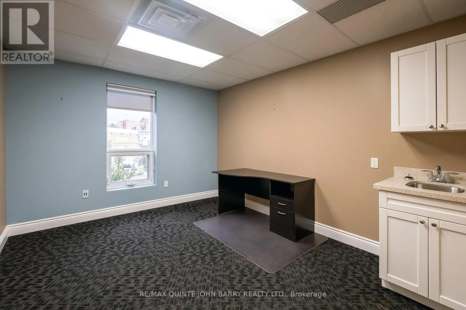 201 - 30 KING STREET, #201