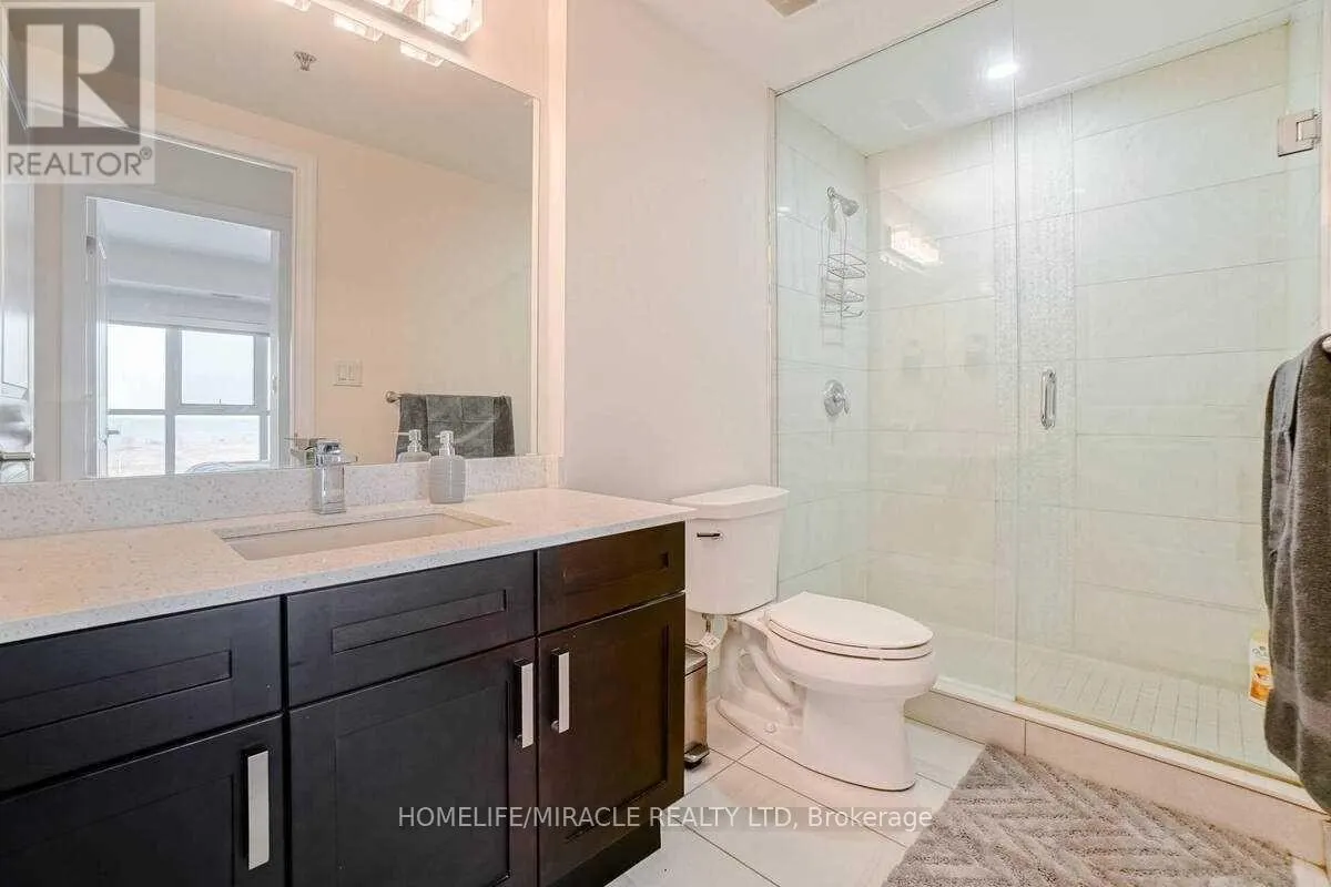 602 - 560 NORTH SERVICE ROAD