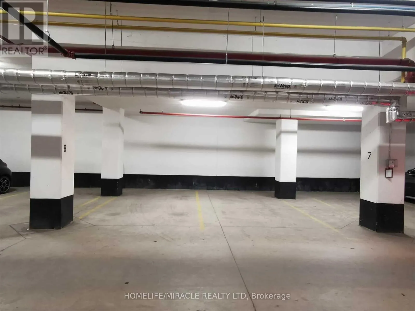 602 - 560 NORTH SERVICE ROAD