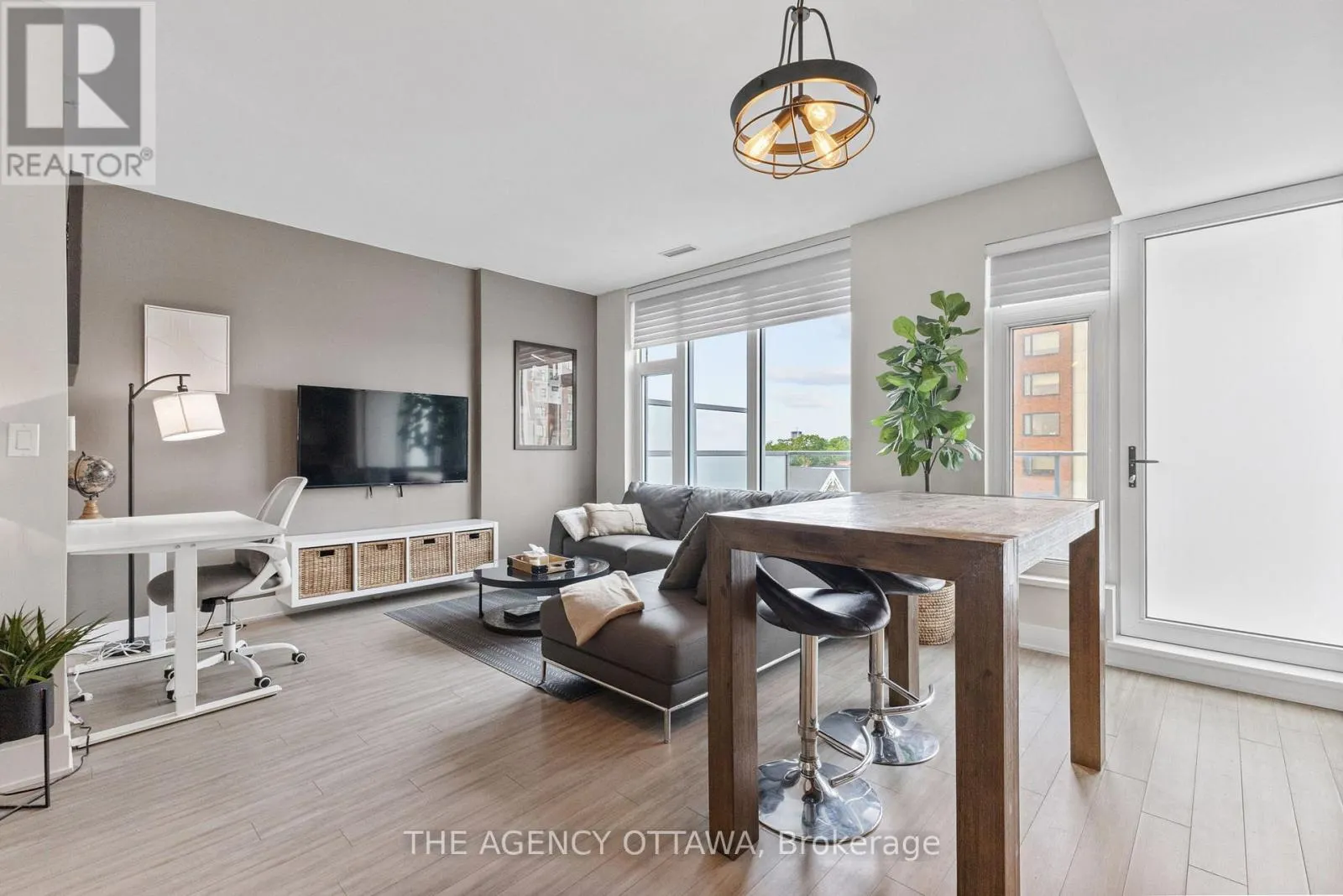 406 - 118 HOLMWOOD AVENUE