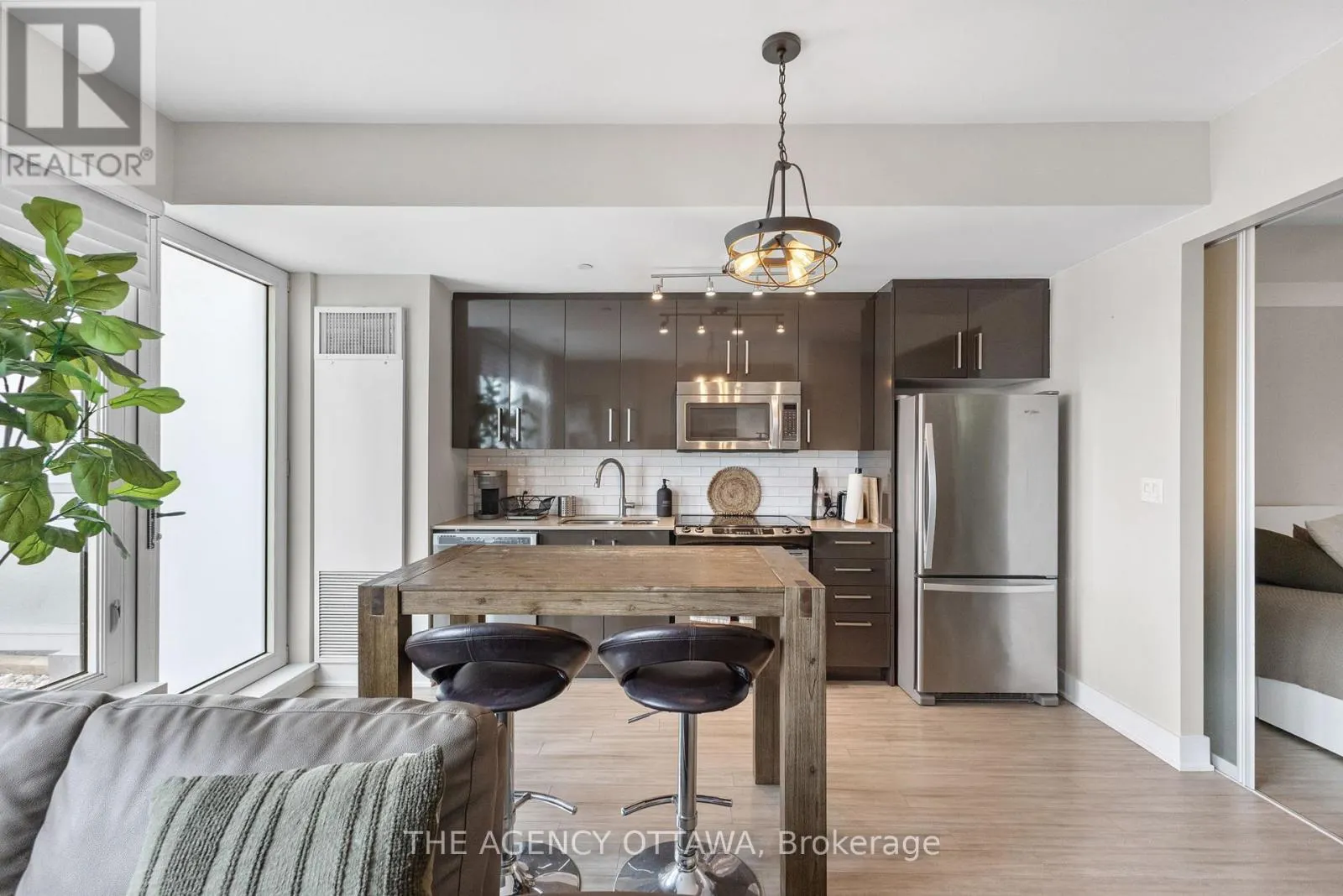 406 - 118 HOLMWOOD AVENUE