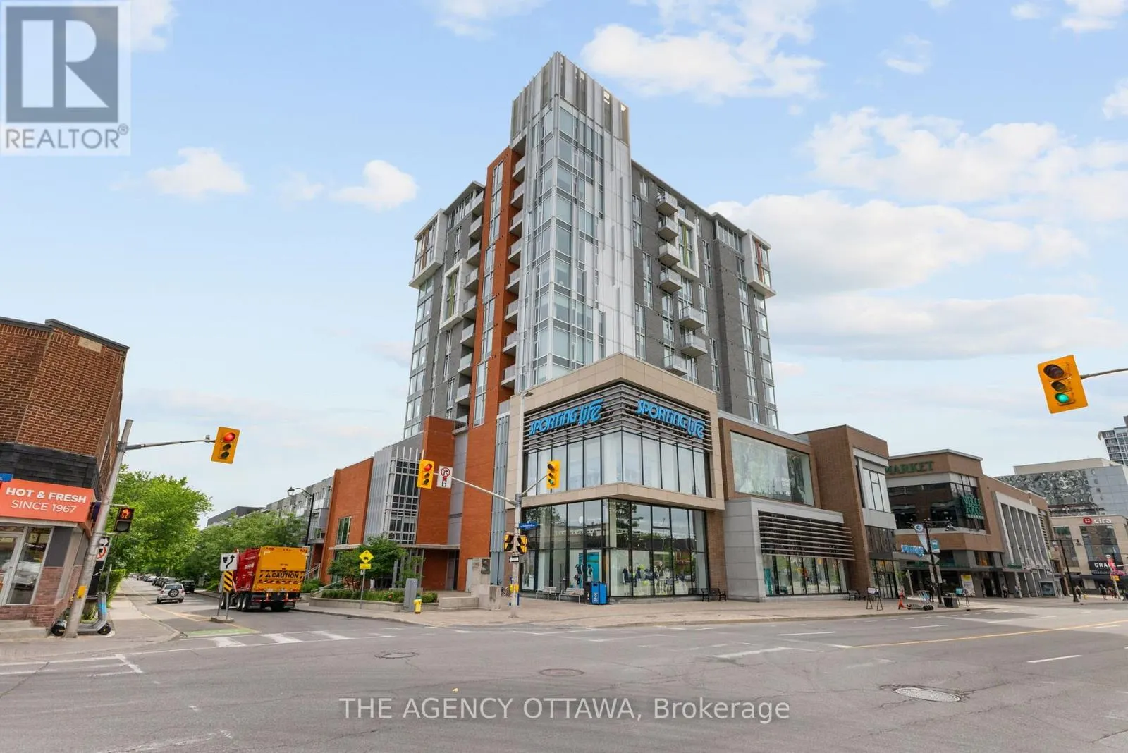 406 - 118 HOLMWOOD AVENUE