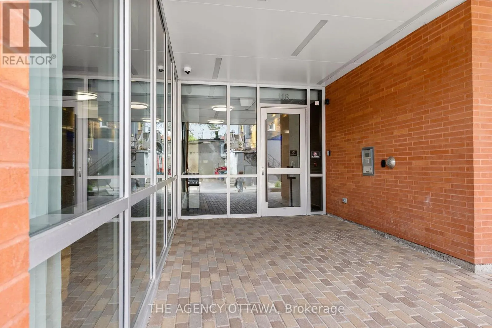 406 - 118 HOLMWOOD AVENUE