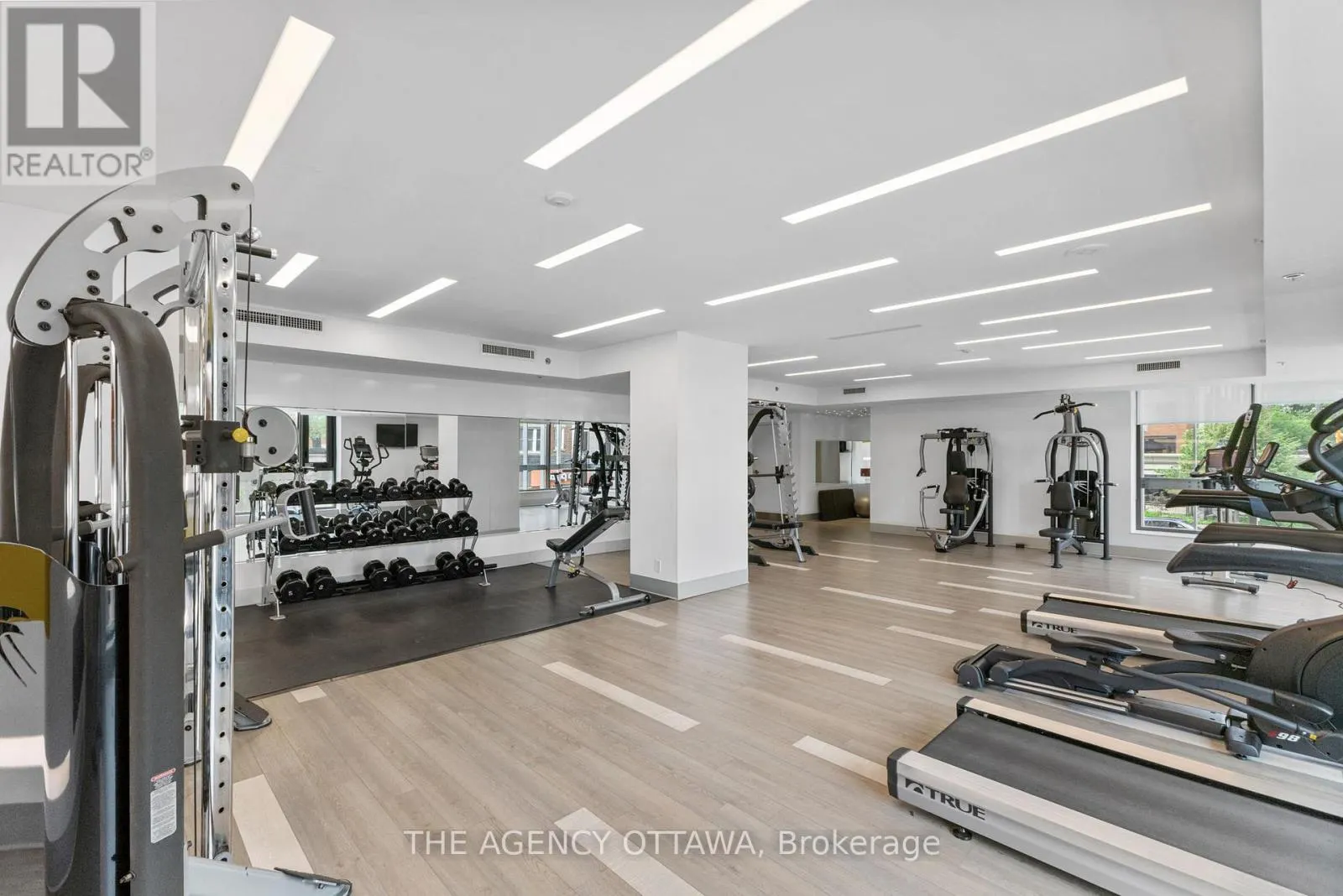 406 - 118 HOLMWOOD AVENUE