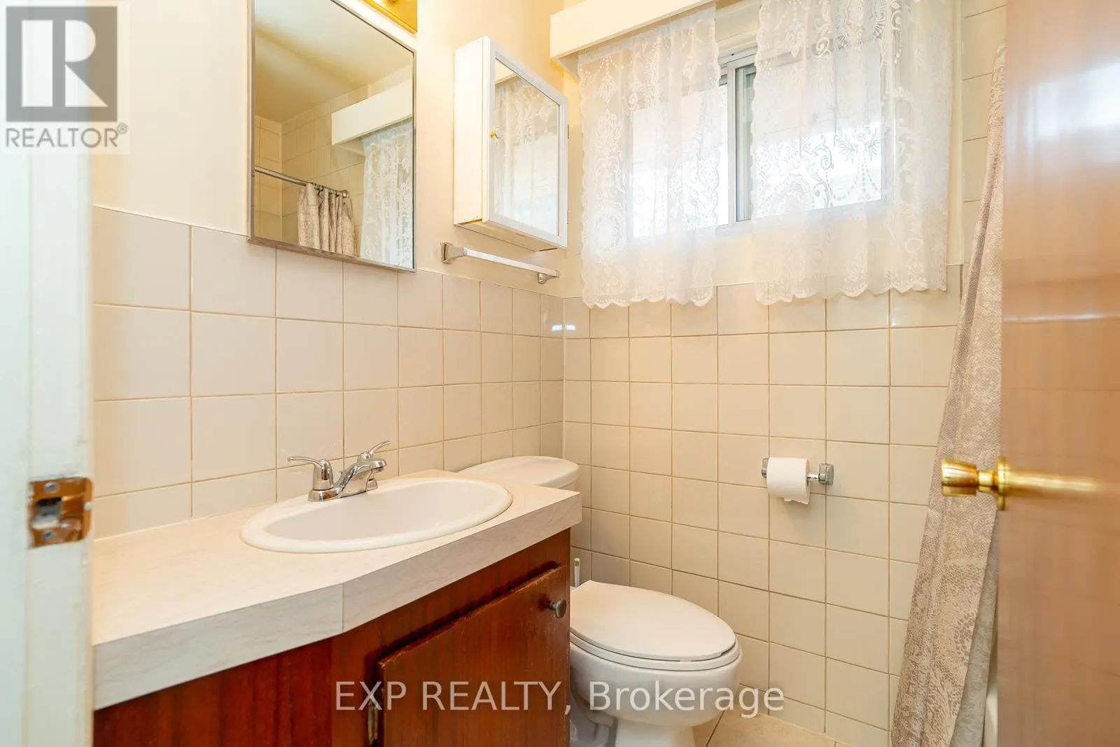 1008 RIDDELL AVENUE S