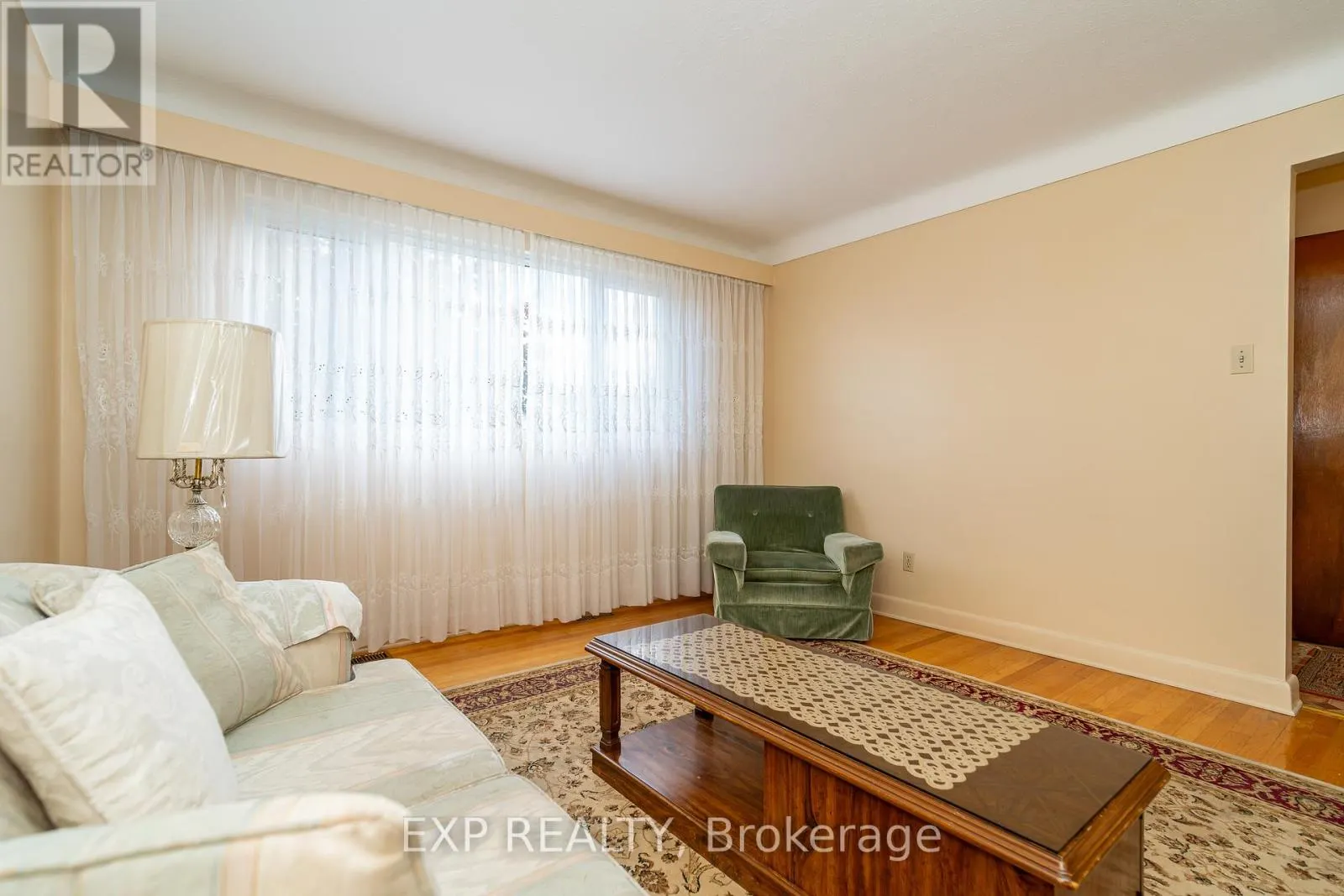 1008 RIDDELL AVENUE S