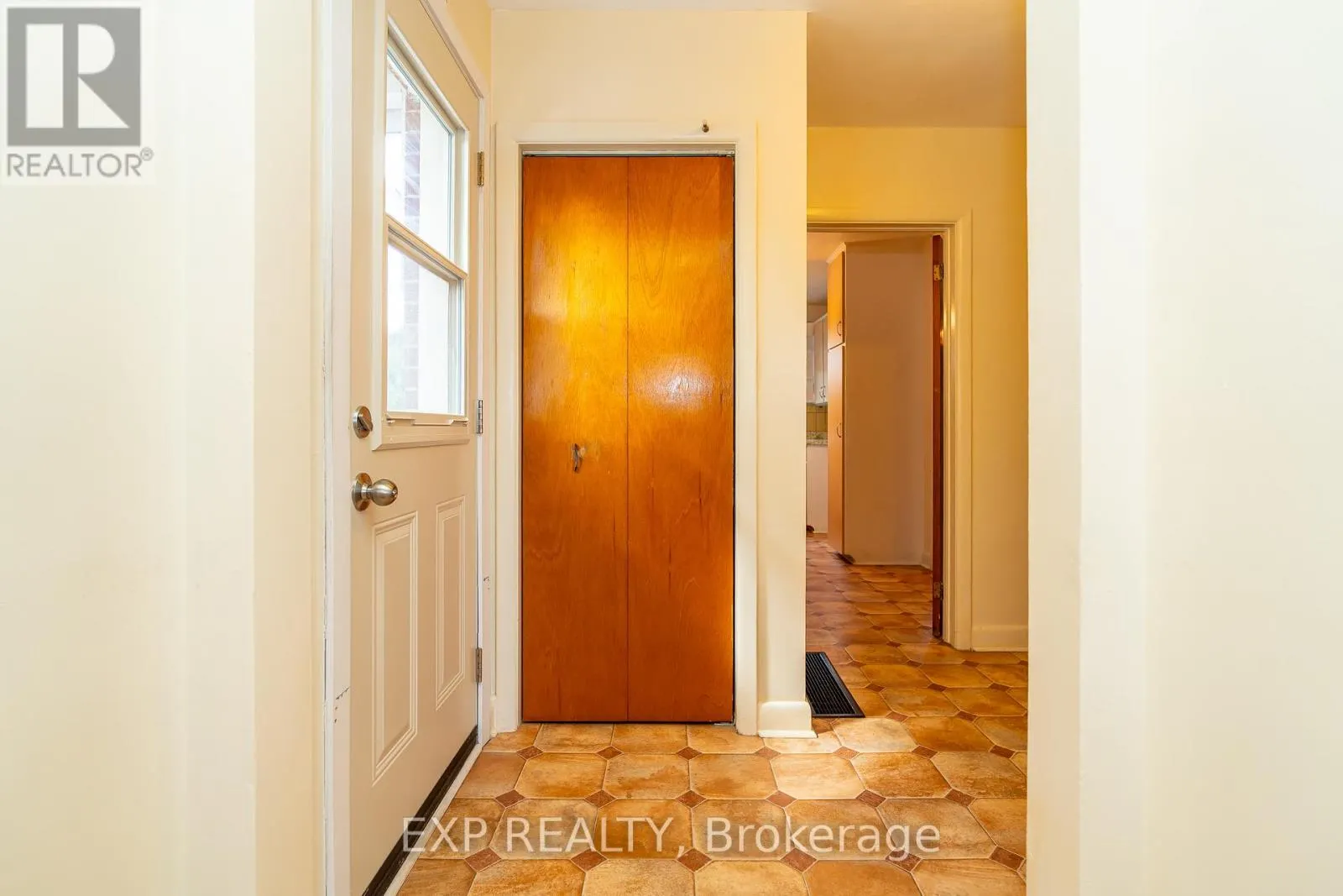 1008 RIDDELL AVENUE S