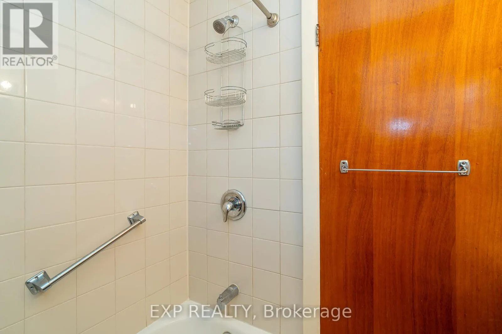 1008 RIDDELL AVENUE S