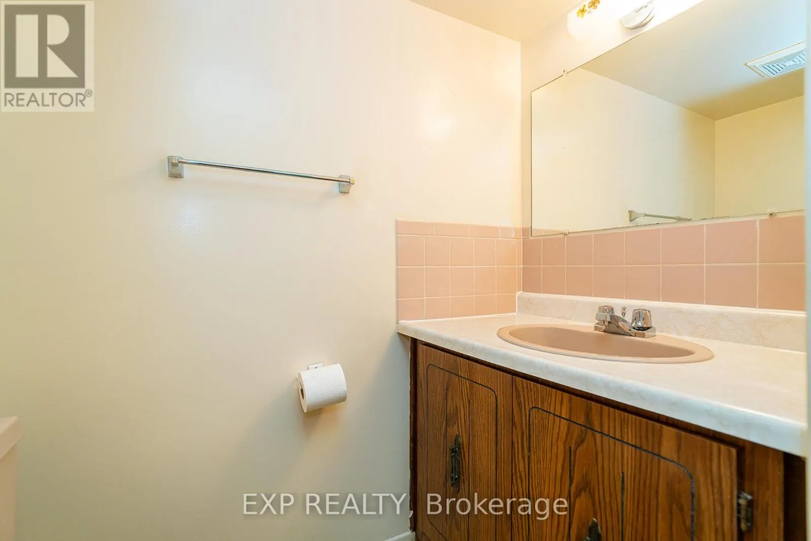 1008 RIDDELL AVENUE S