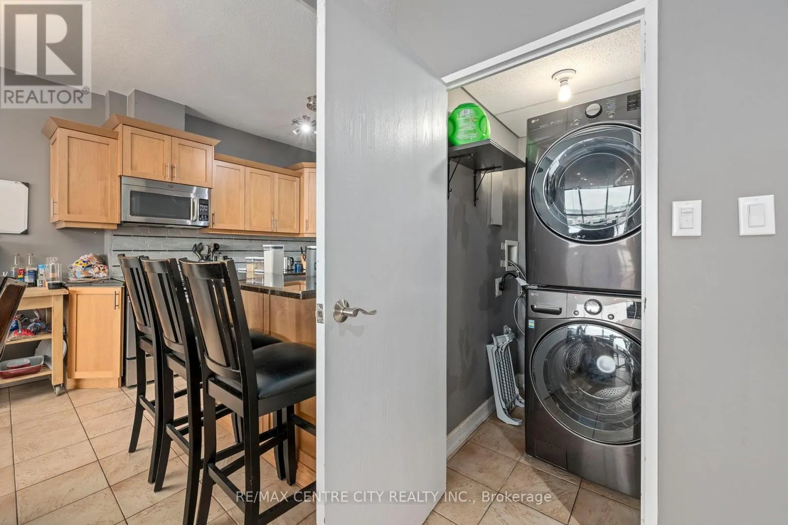 2108 - 389 DUNDAS STREET E, #2108