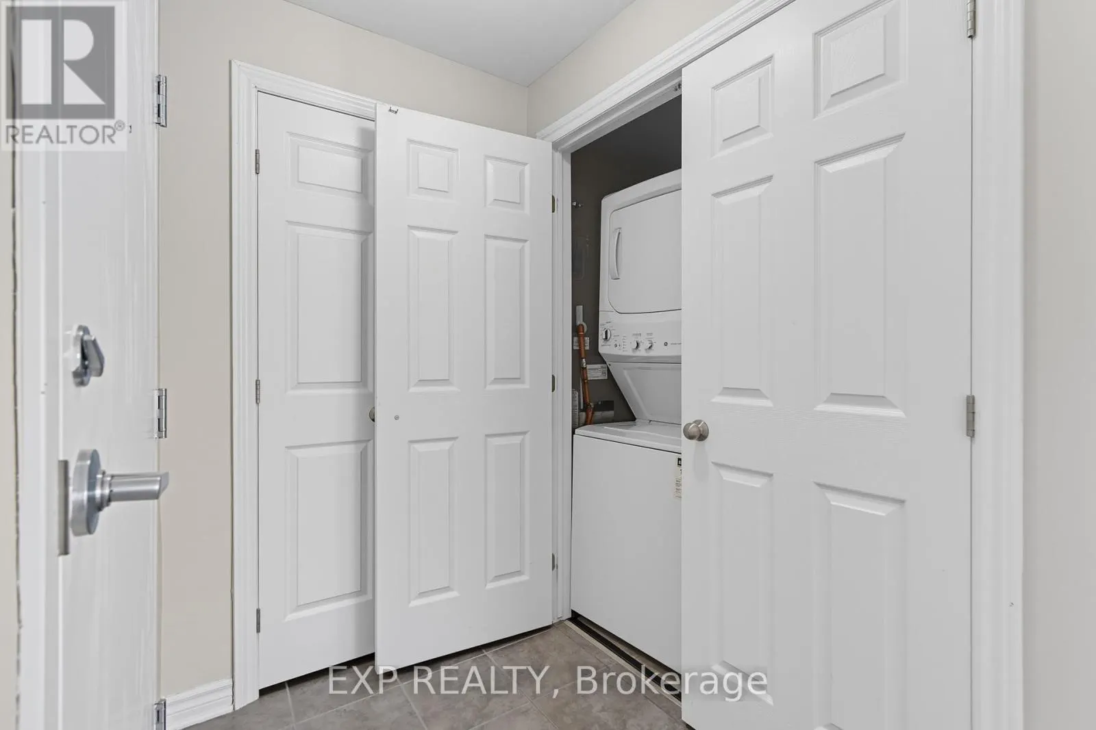 A - 330 EVEREST PRIVATE