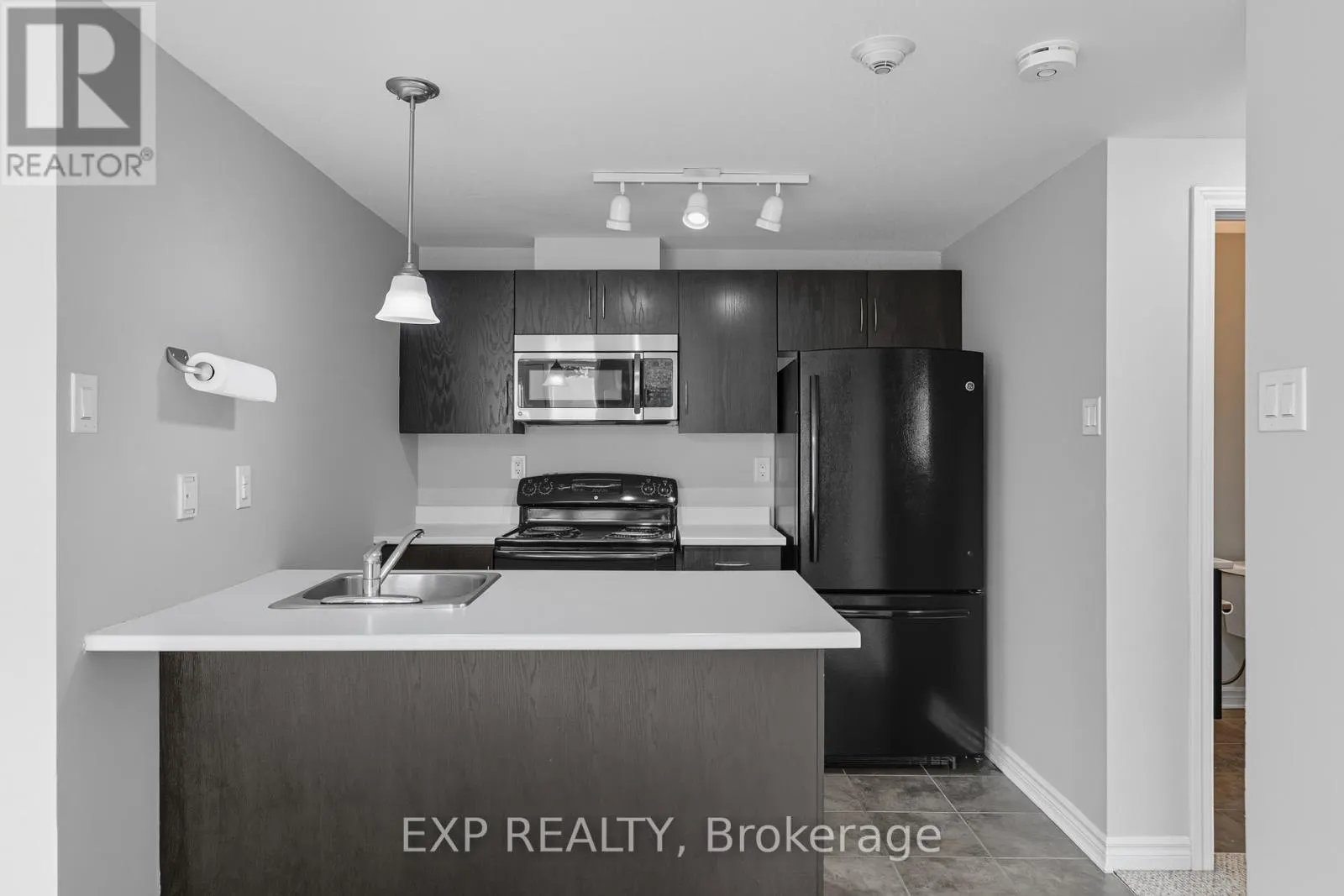 A - 330 EVEREST PRIVATE