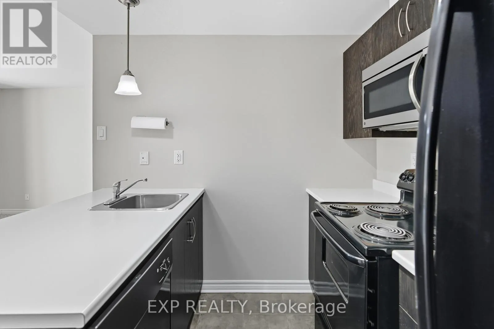 A - 330 EVEREST PRIVATE