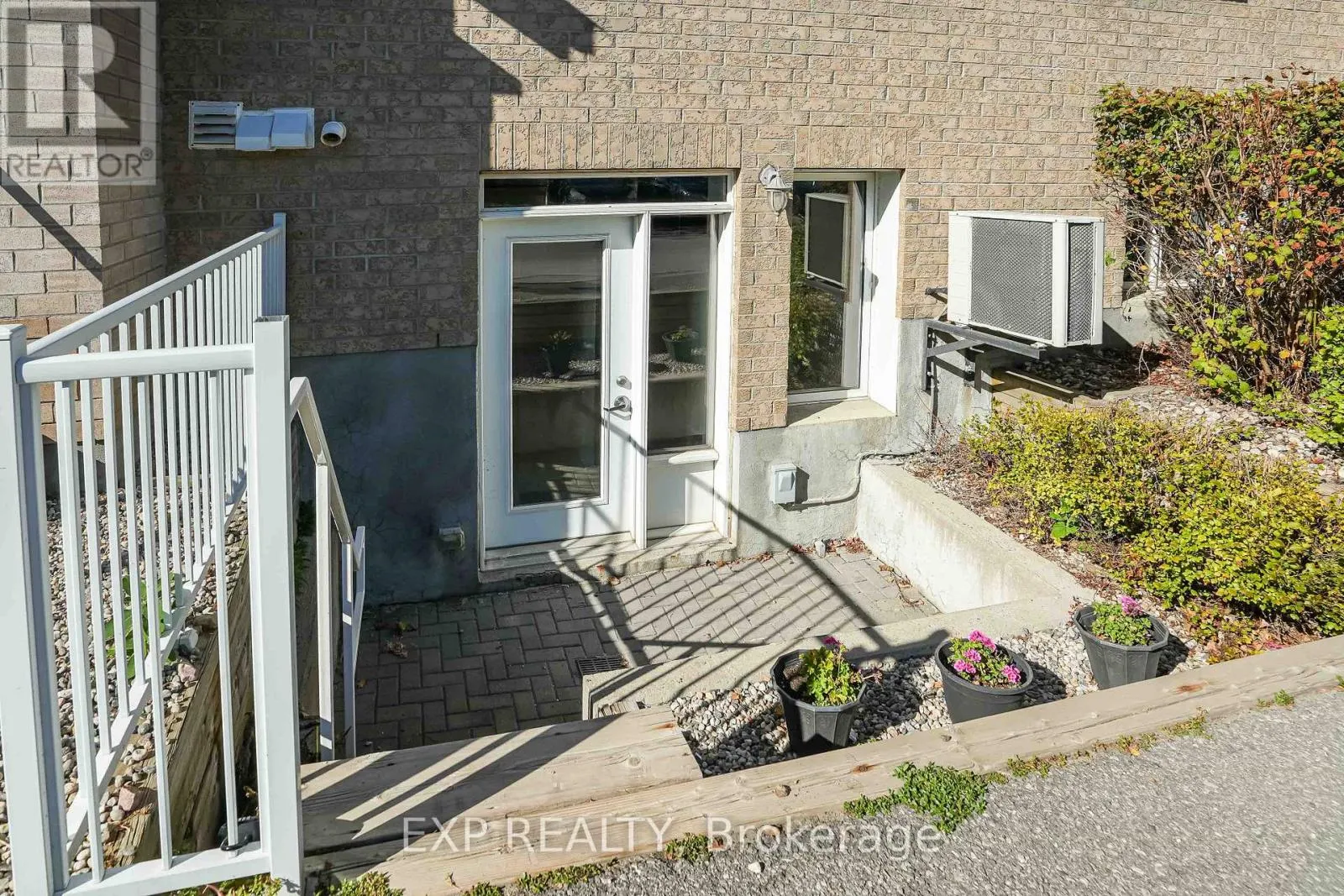 A - 330 EVEREST PRIVATE