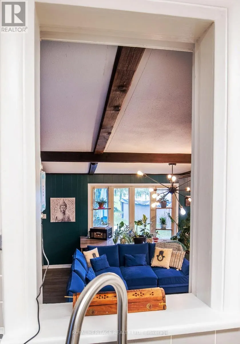 111 ADELAIDE STREET N