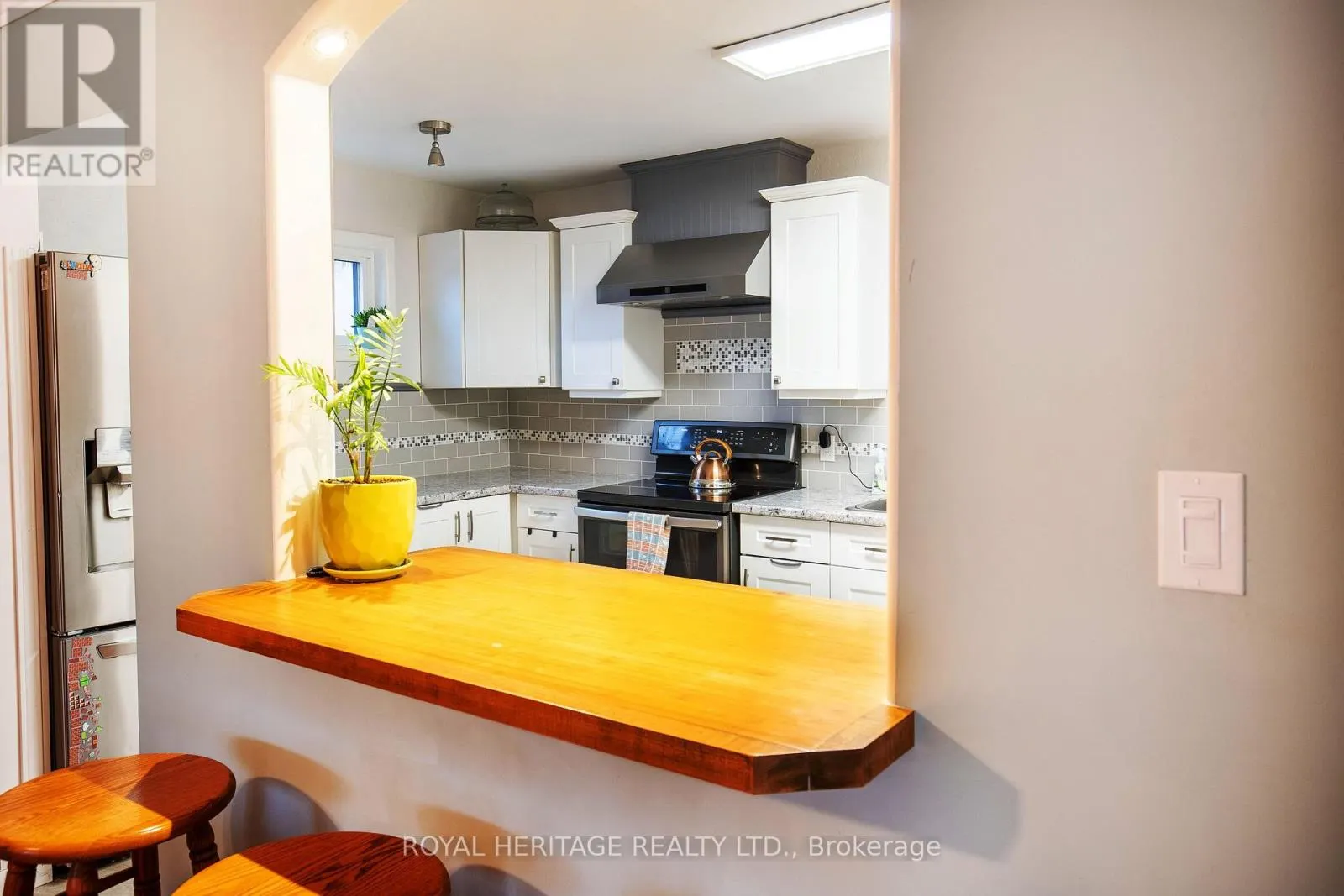 111 ADELAIDE STREET N