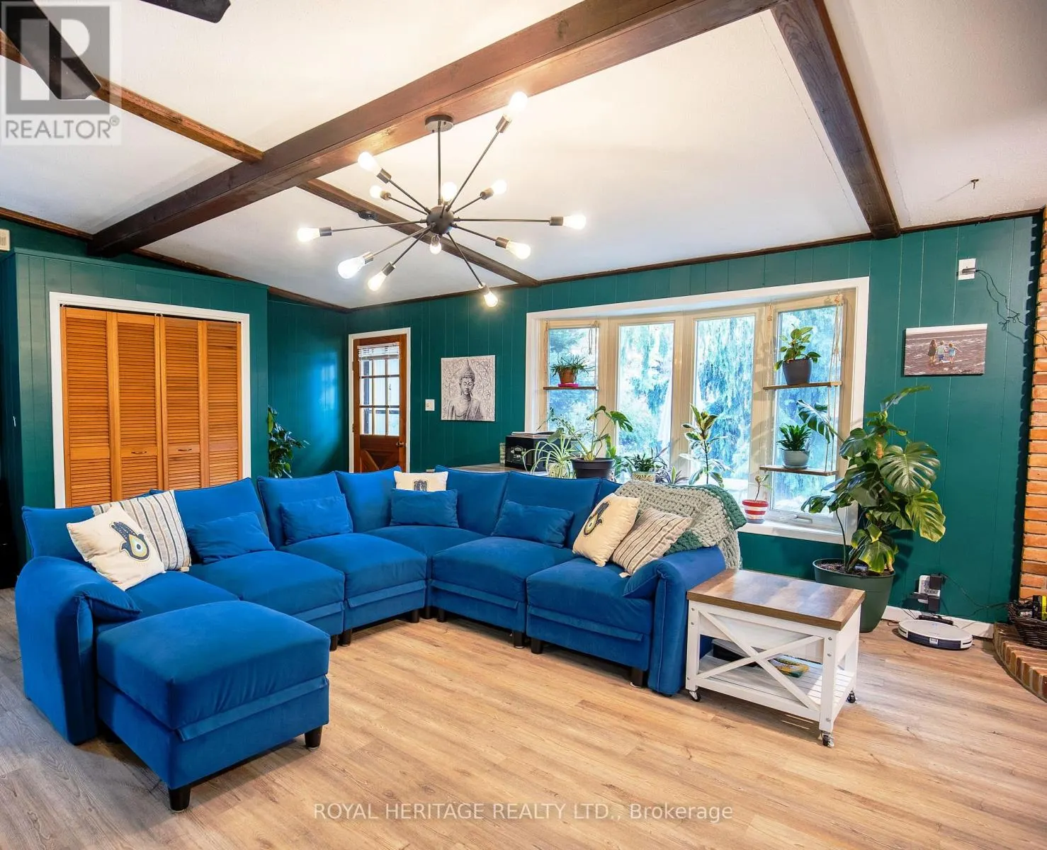 111 ADELAIDE STREET N