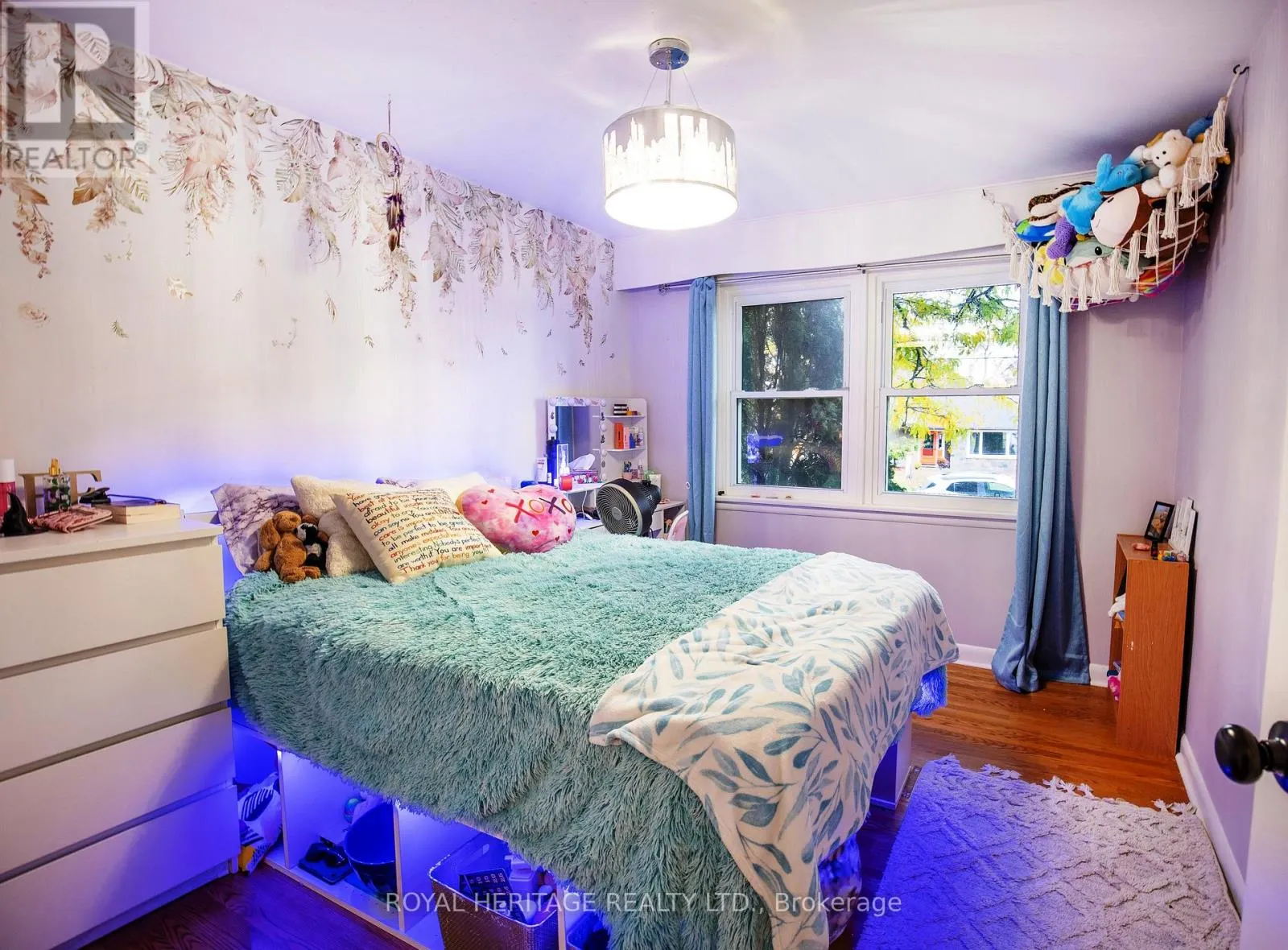 111 ADELAIDE STREET N