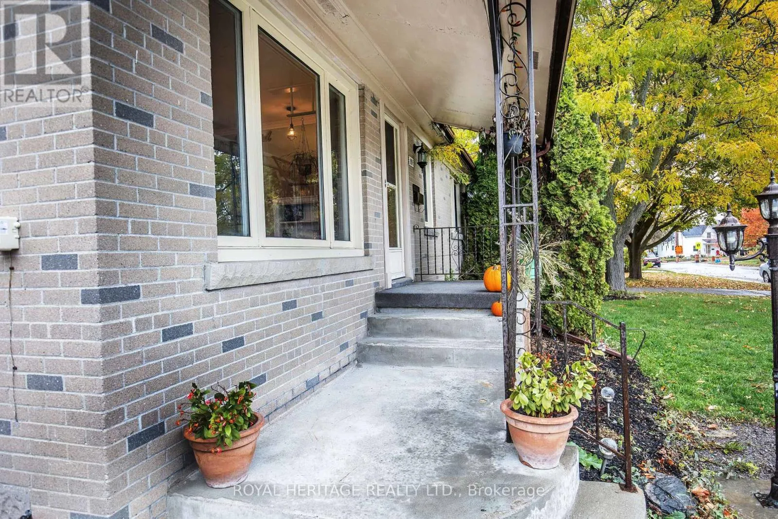 111 ADELAIDE STREET N