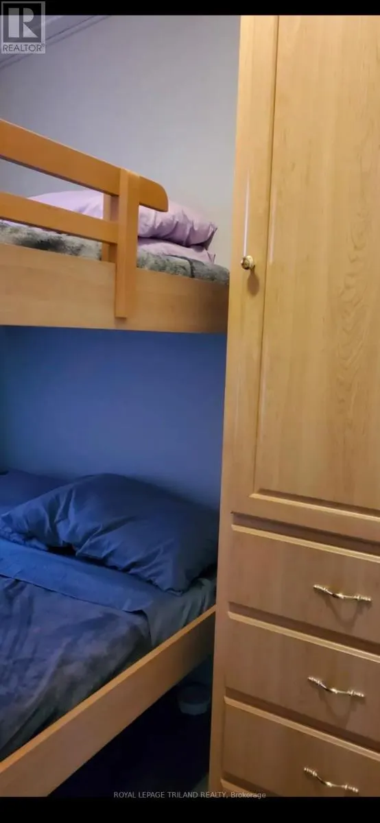 D36 - 4895 LAKESHORE ROAD, #D36