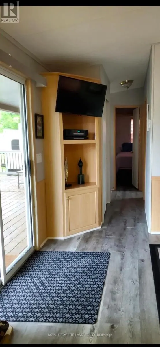 D36 - 4895 LAKESHORE ROAD, #D36