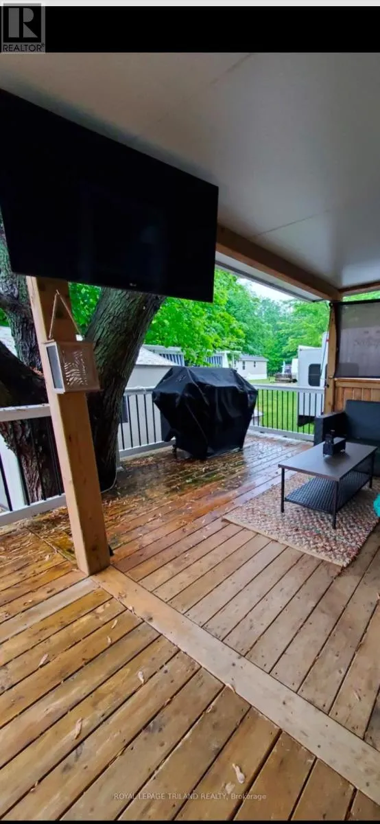 D36 - 4895 LAKESHORE ROAD, #D36