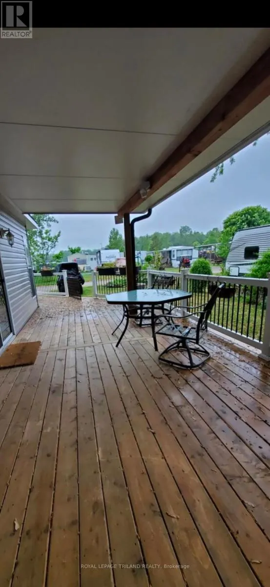 D36 - 4895 LAKESHORE ROAD, #D36