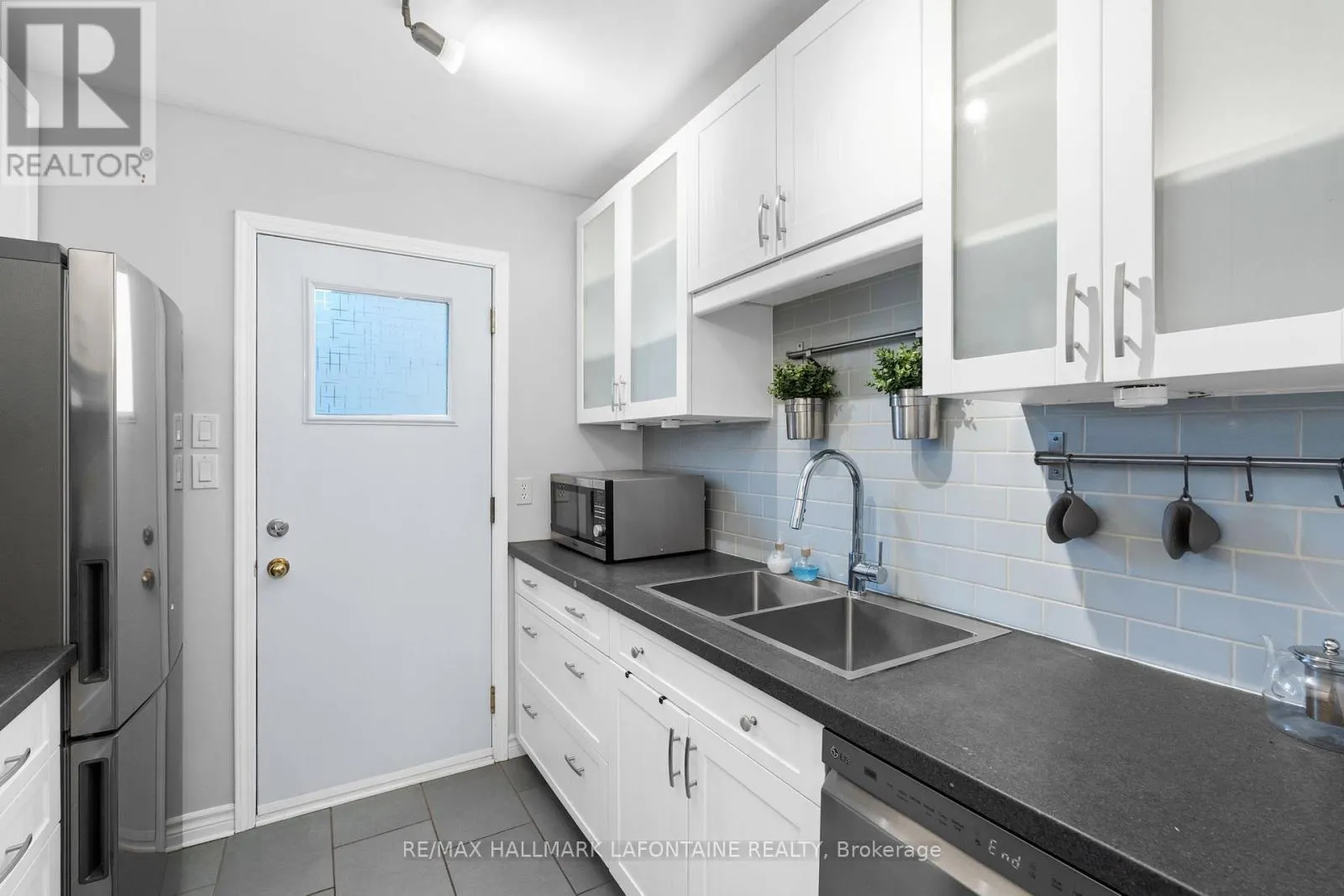 43 - 115 RENOVA PRIVATE