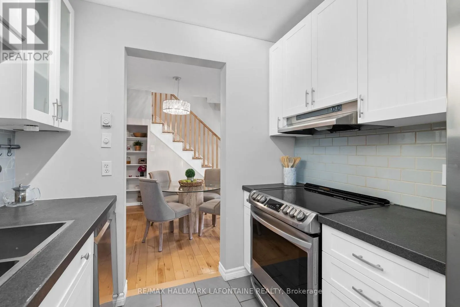 43 - 115 RENOVA PRIVATE