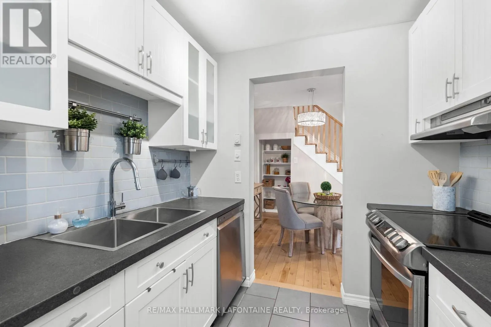 43 - 115 RENOVA PRIVATE