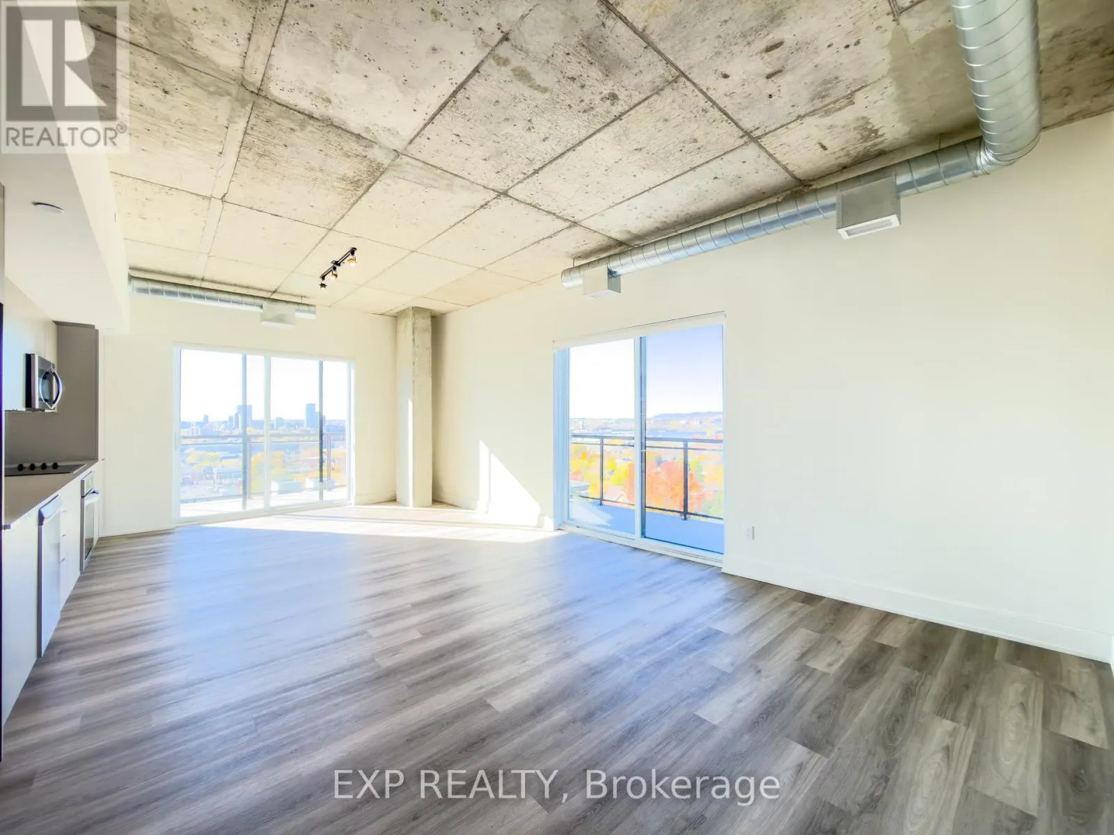 905 - 770 SOMERSET STREET W