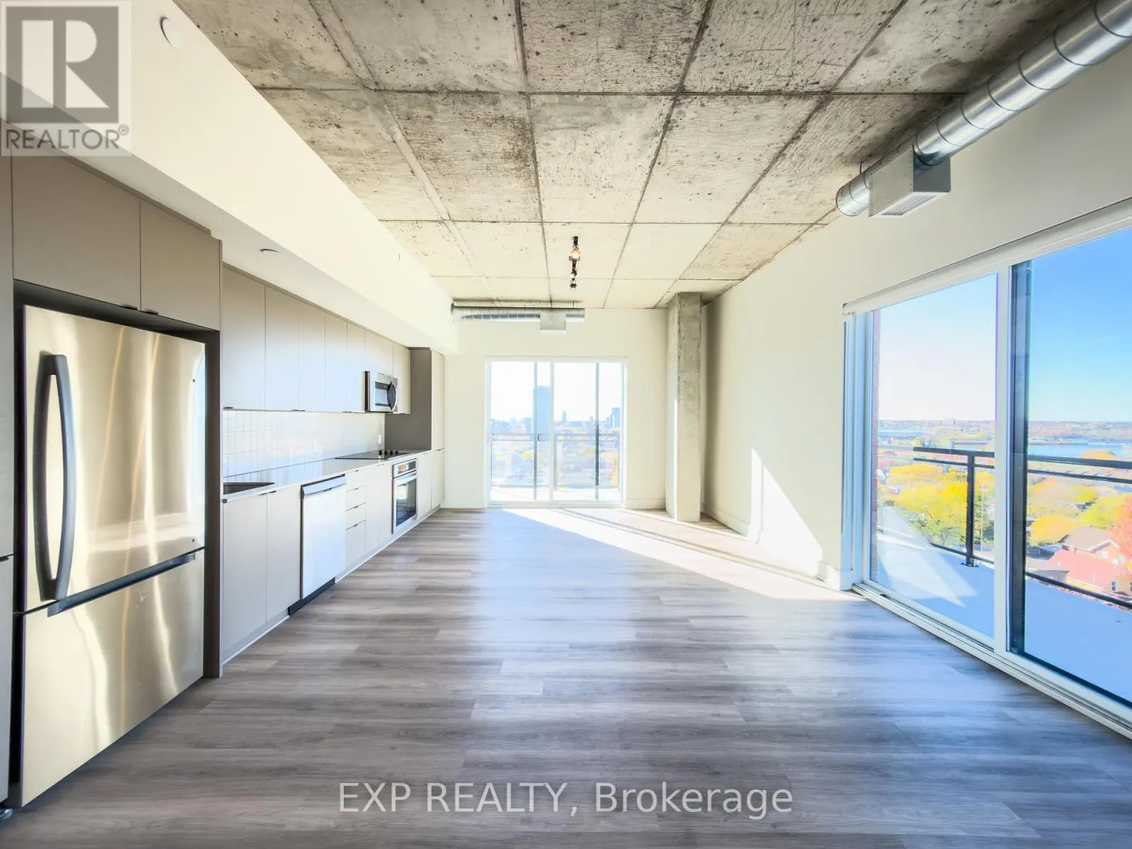 905 - 770 SOMERSET STREET W