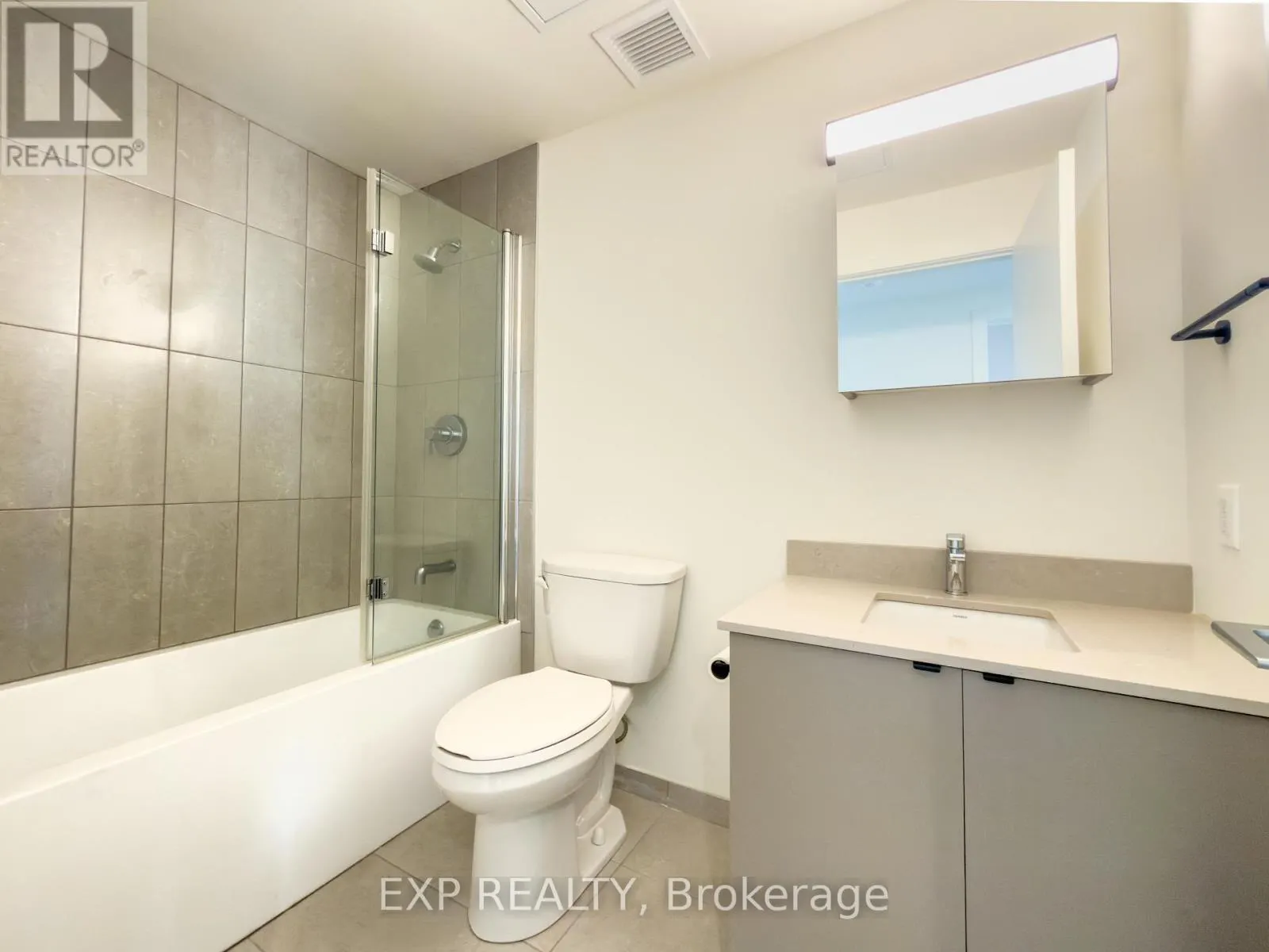 406 - 770 SOMERSET STREET W