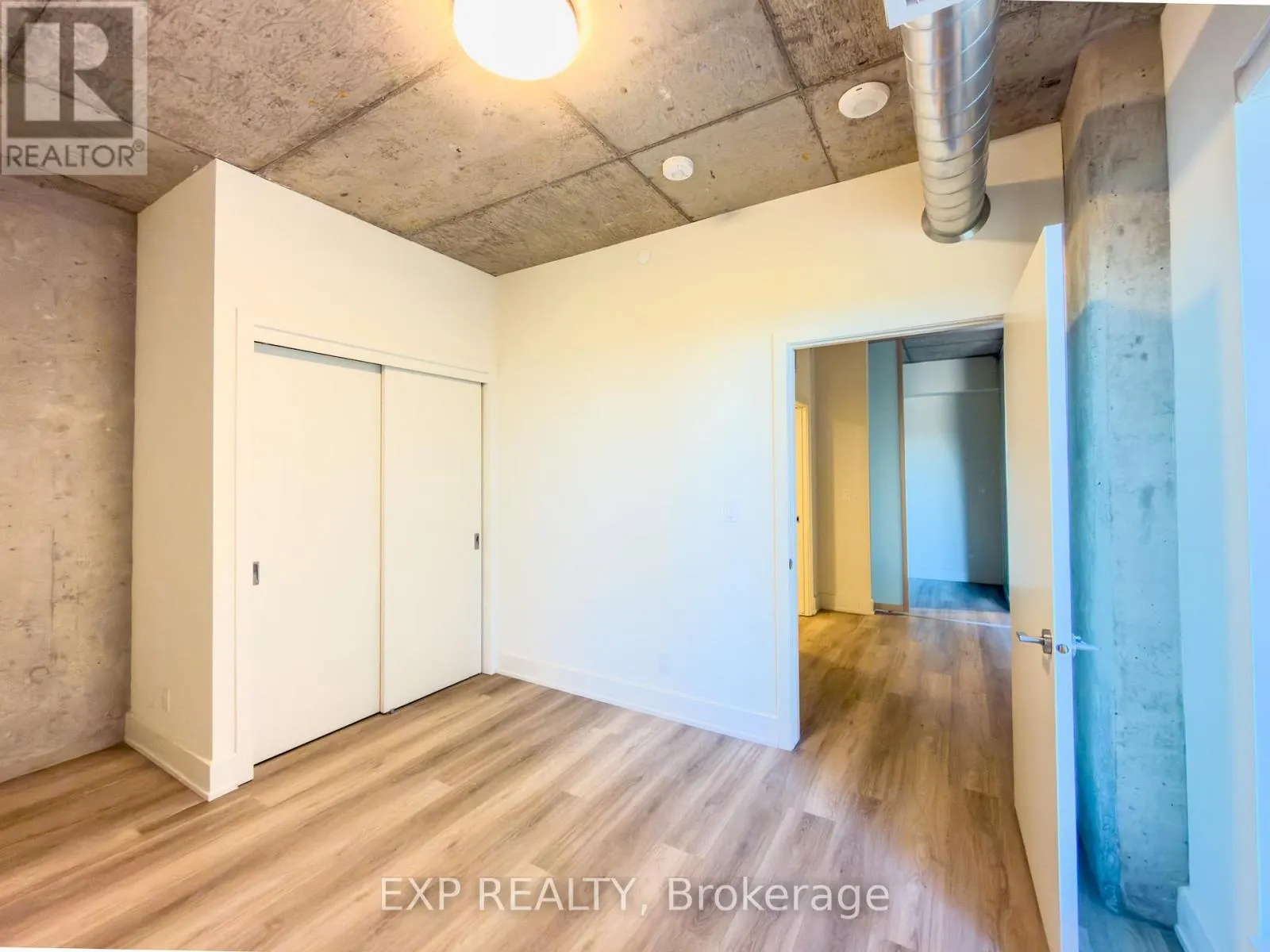 514 - 770 SOMERSET STREET W