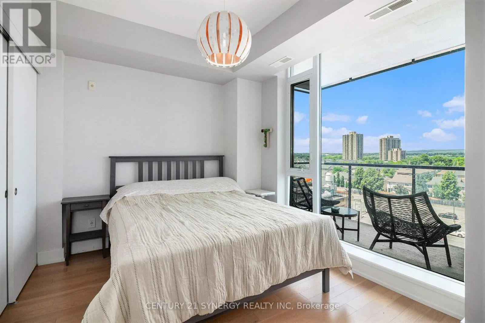 607 - 360 PATRICIA AVENUE