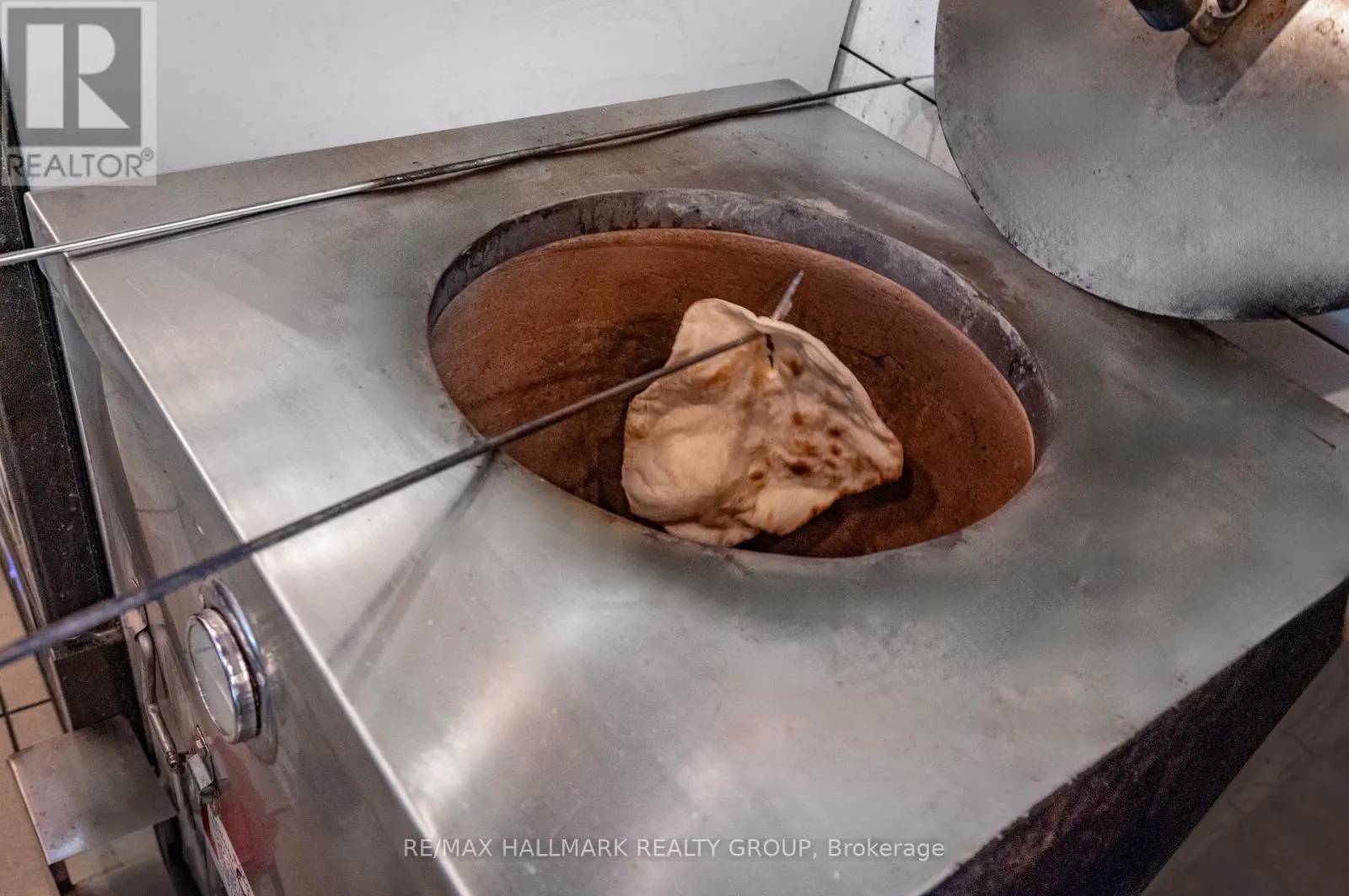 UNIT 609 - 1200 ST. LAURENT BOULEVARD