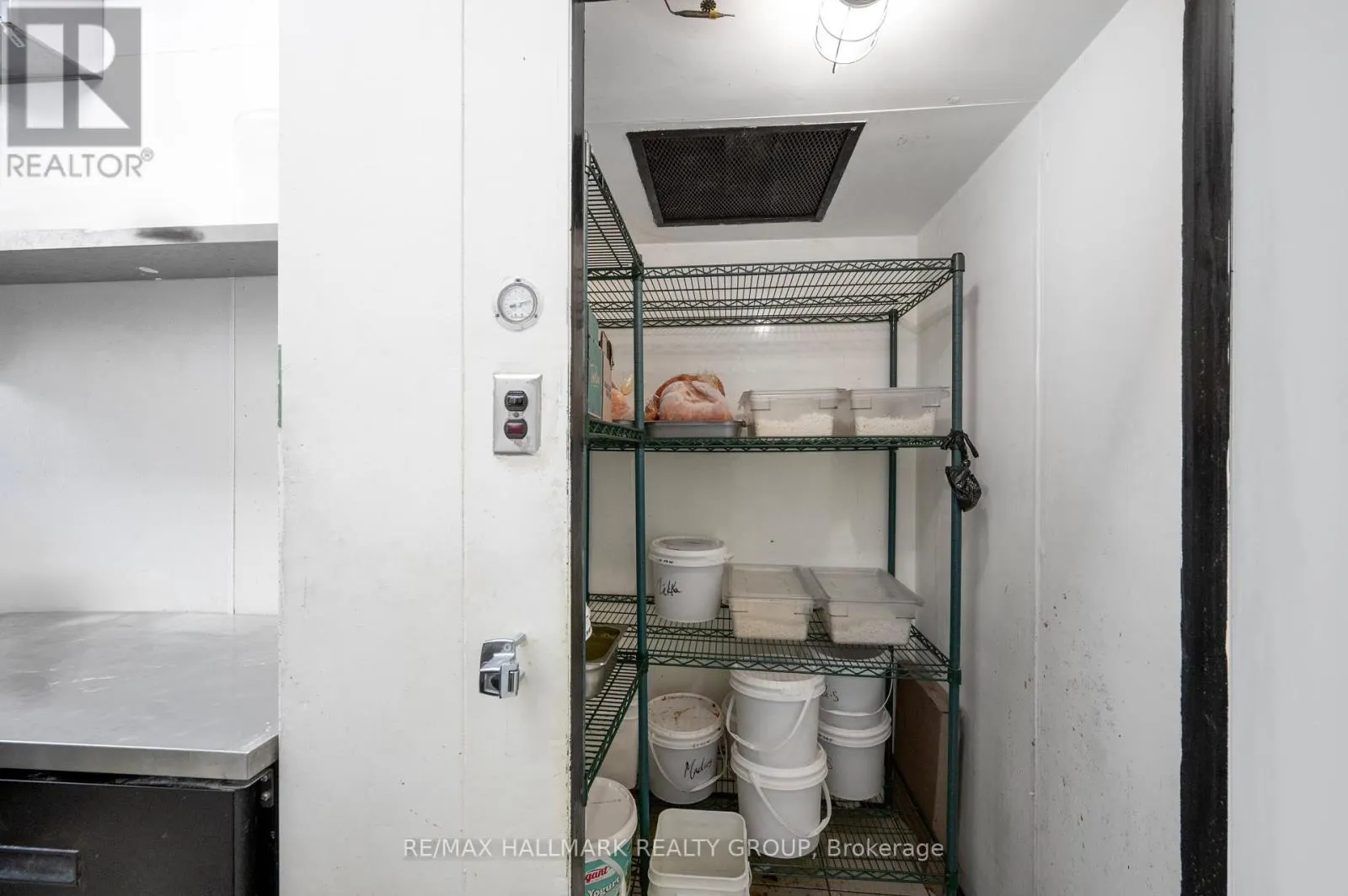 UNIT 609 - 1200 ST. LAURENT BOULEVARD